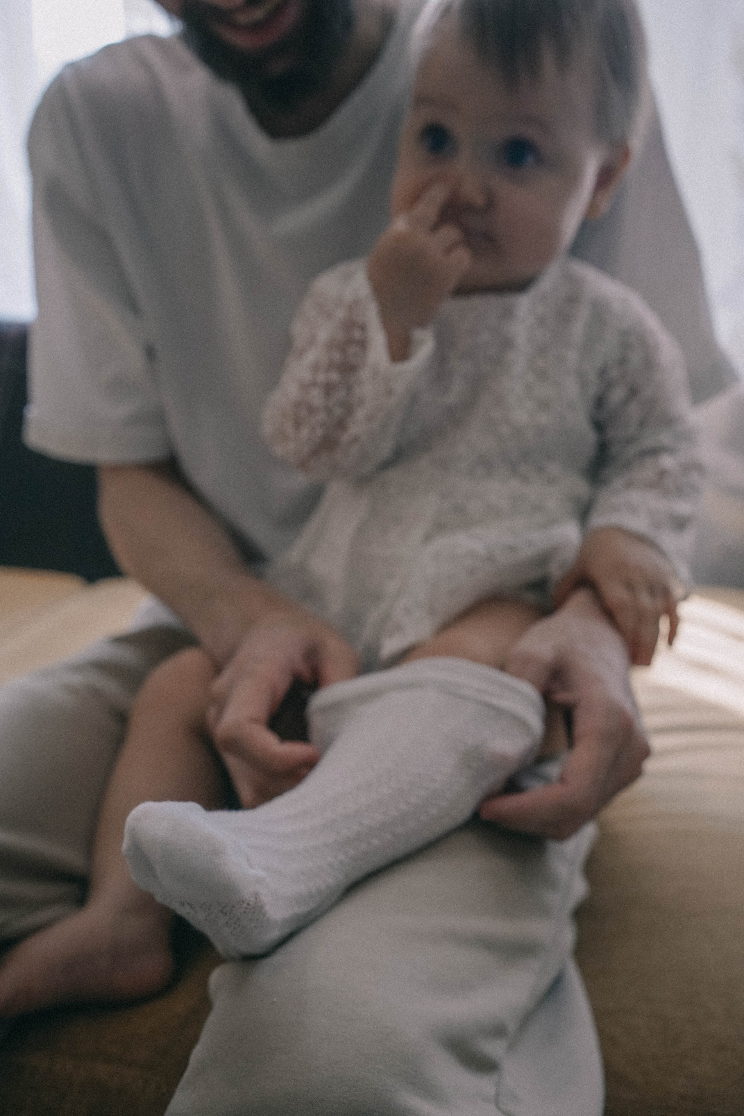 Она стала его нежностью. Семейный и свадебный фотограф