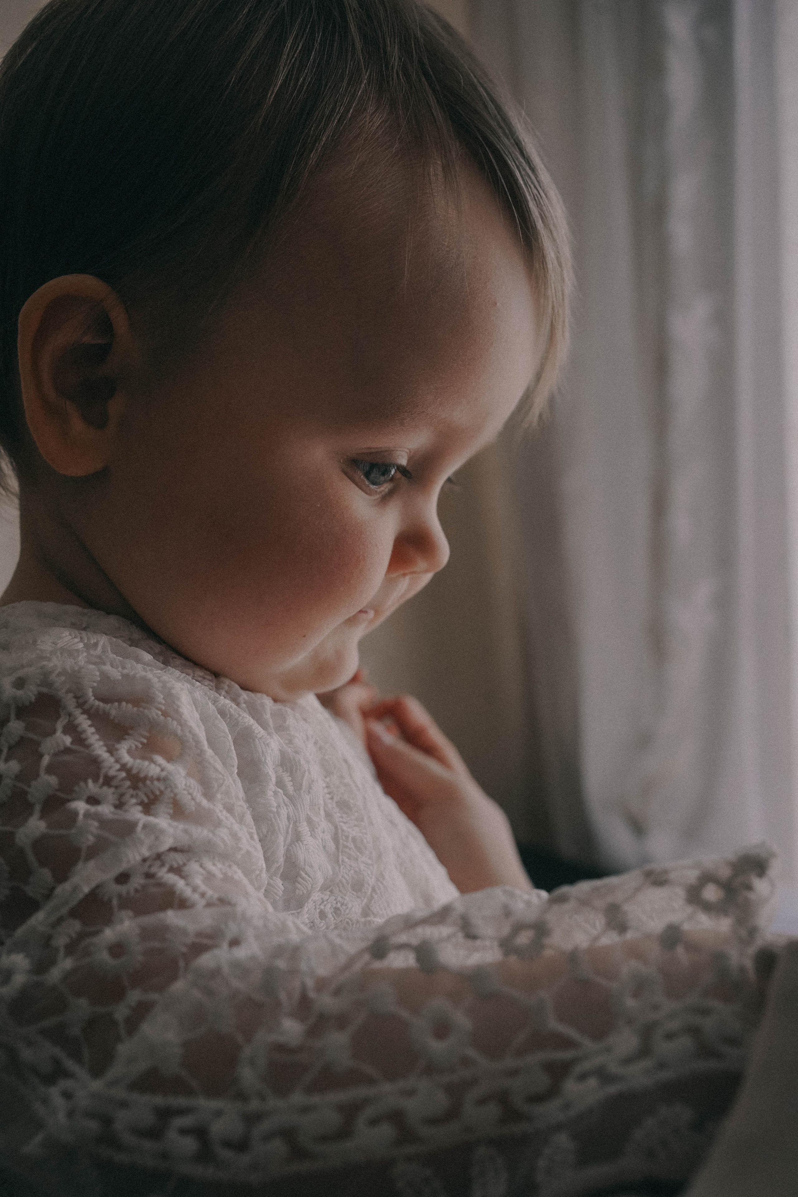 Она стала его нежностью. Семейный и свадебный фотограф