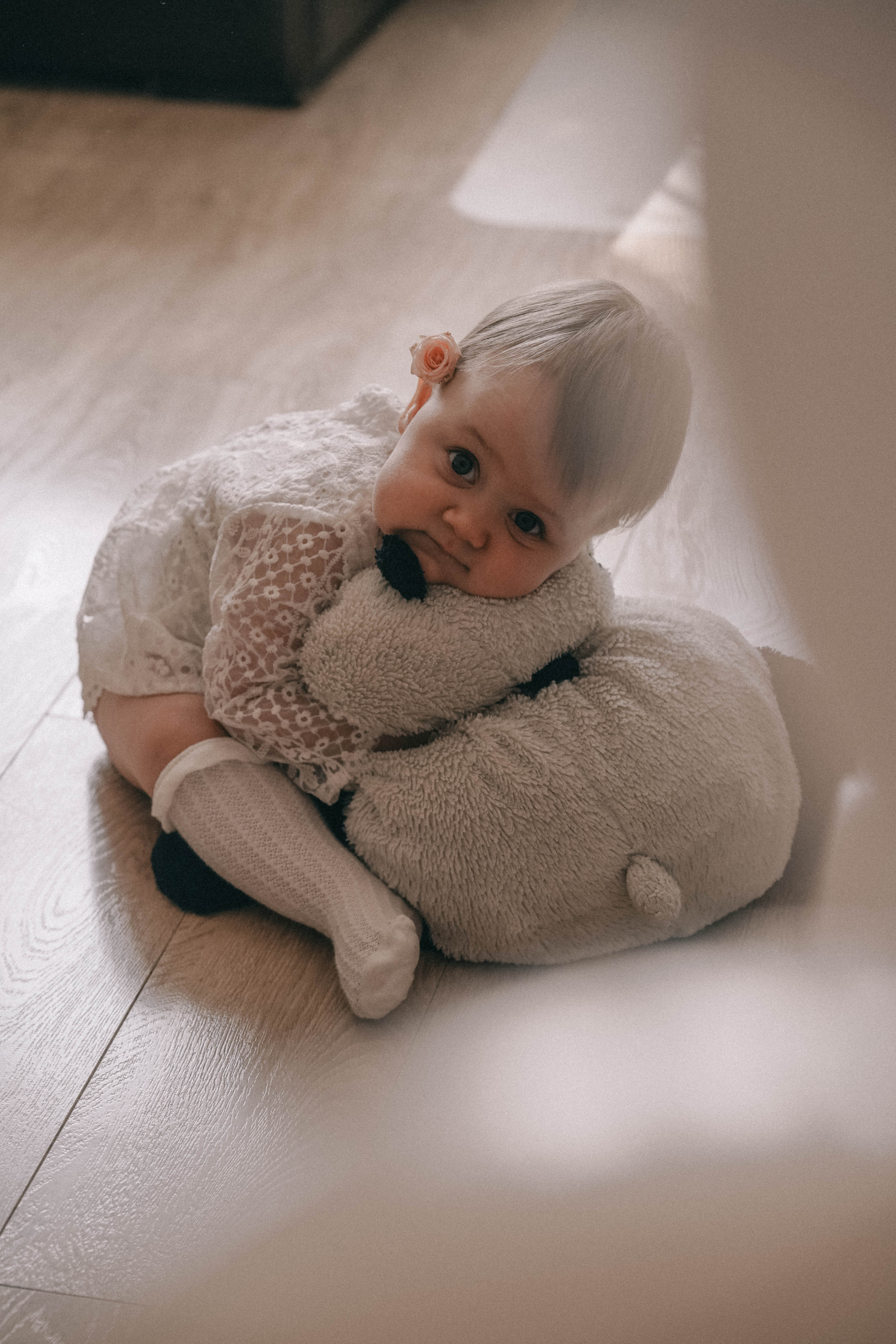 Она стала его нежностью. Семейный и свадебный фотограф