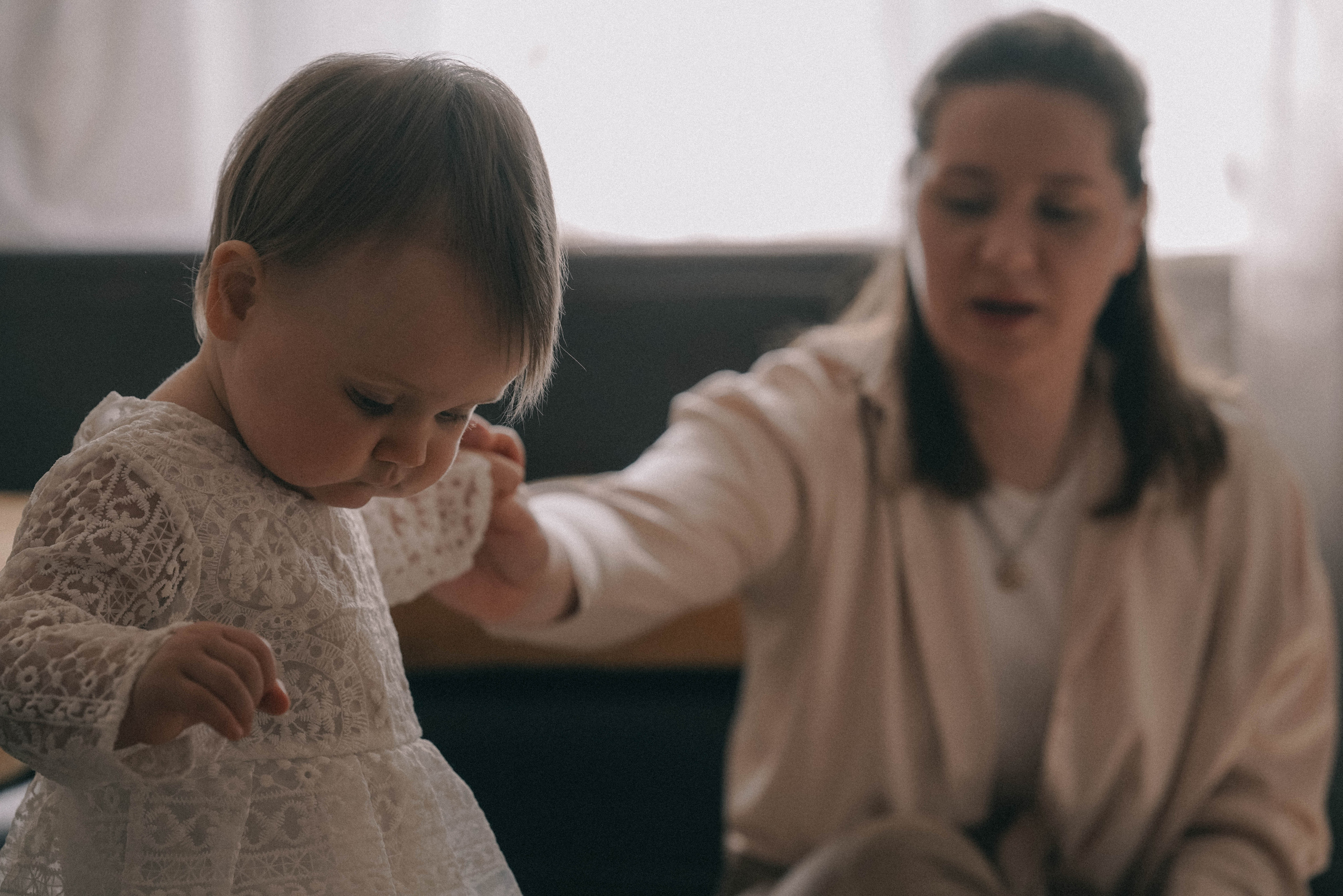 Она стала его нежностью. Семейный и свадебный фотограф