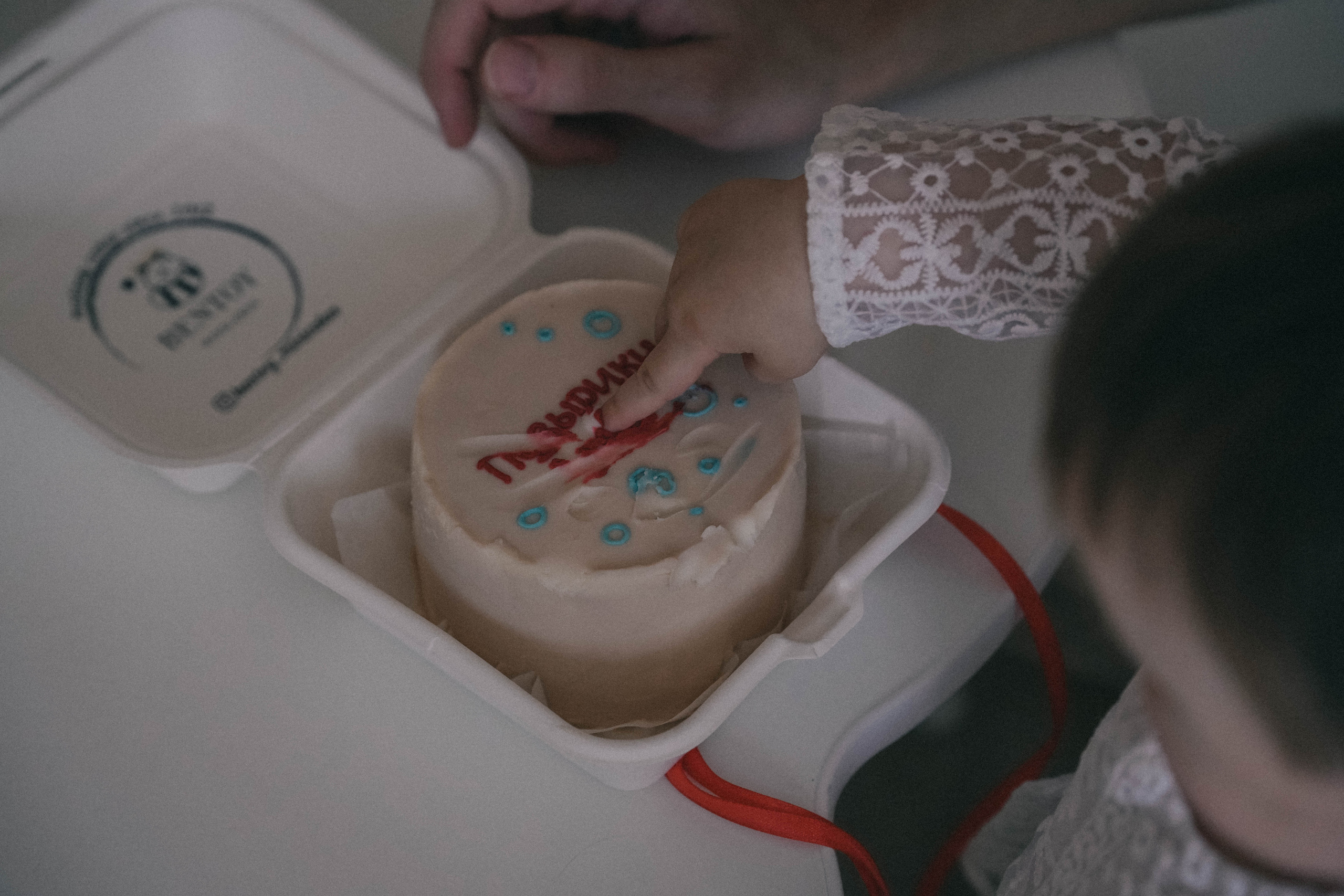 Она стала его нежностью. Семейный и свадебный фотограф