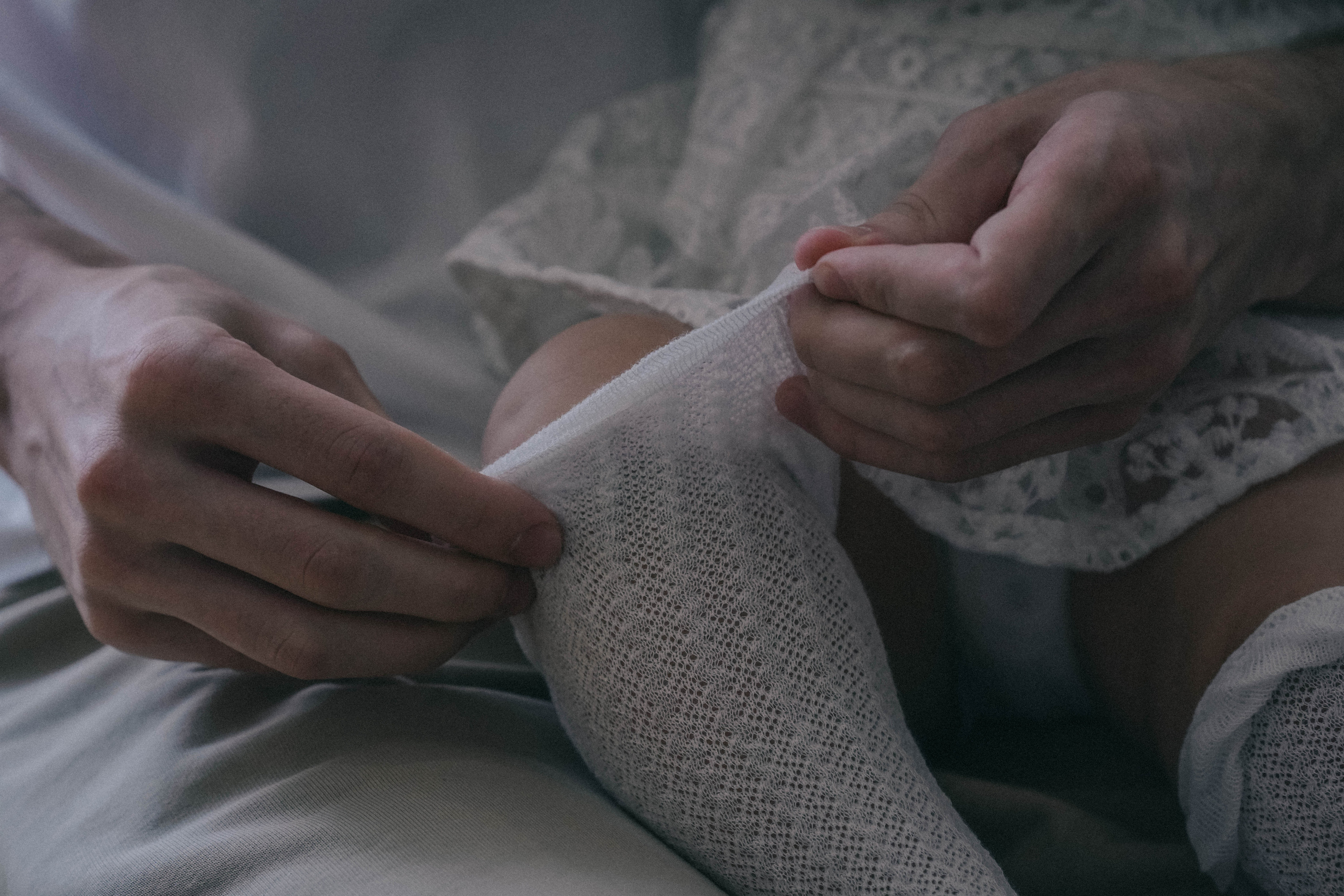 Она стала его нежностью. Семейный и свадебный фотограф