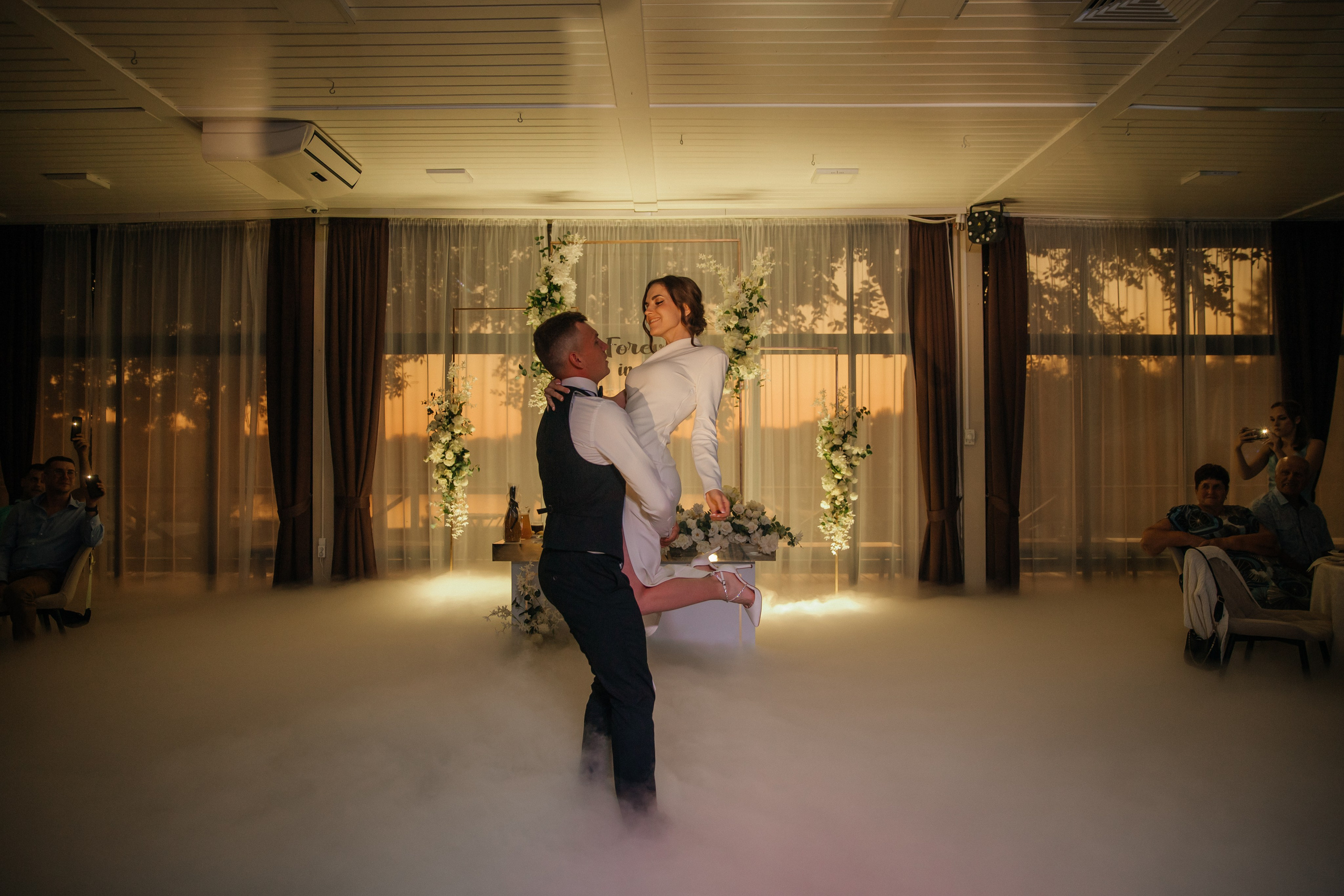 Wedding «Sunlight». Свадебные фотограф и видеограф Наталья и Анатолий Новиковы СПб