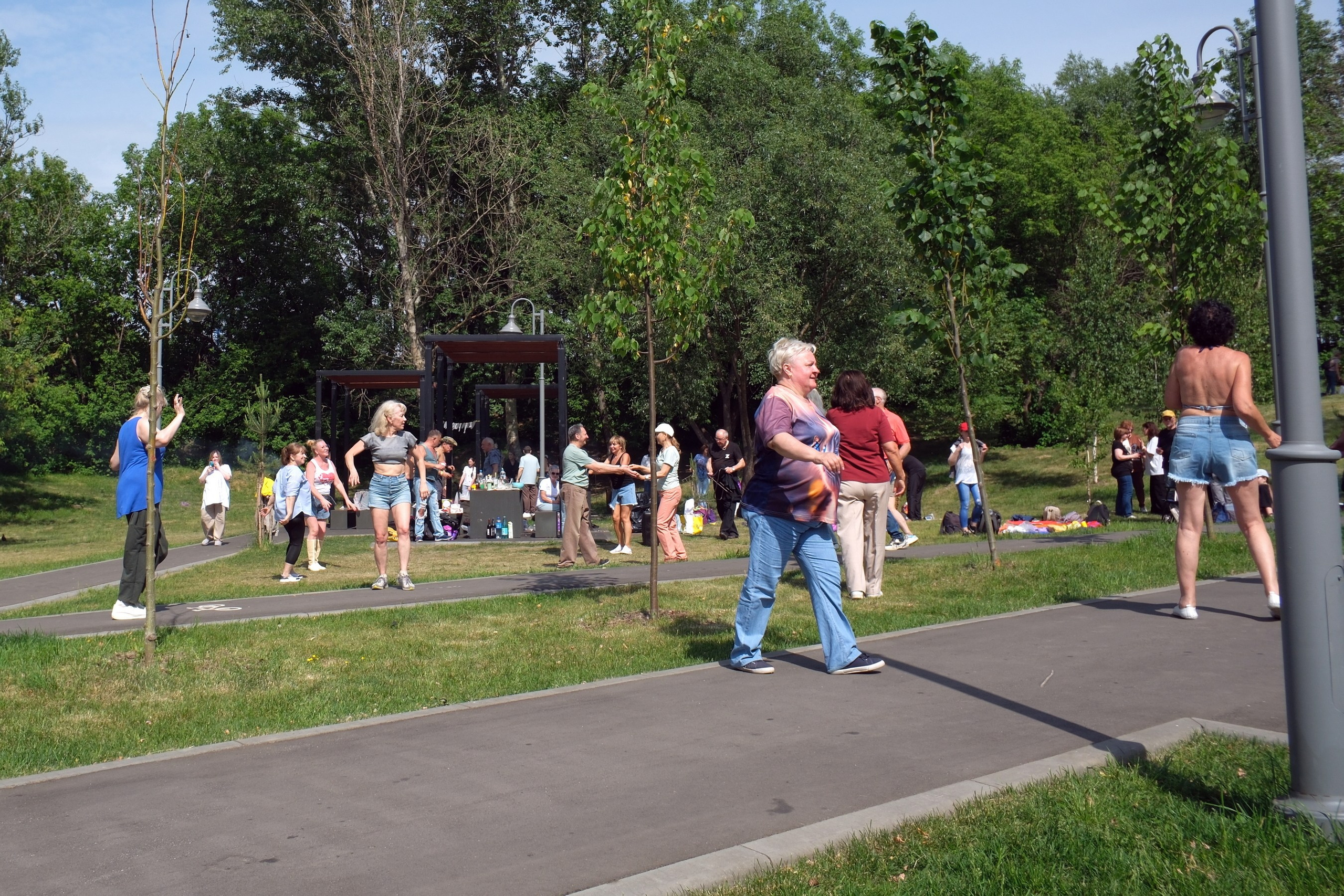31.05.2025. Покровский парк. Активное долголетие. Улица, люди, жизнь…