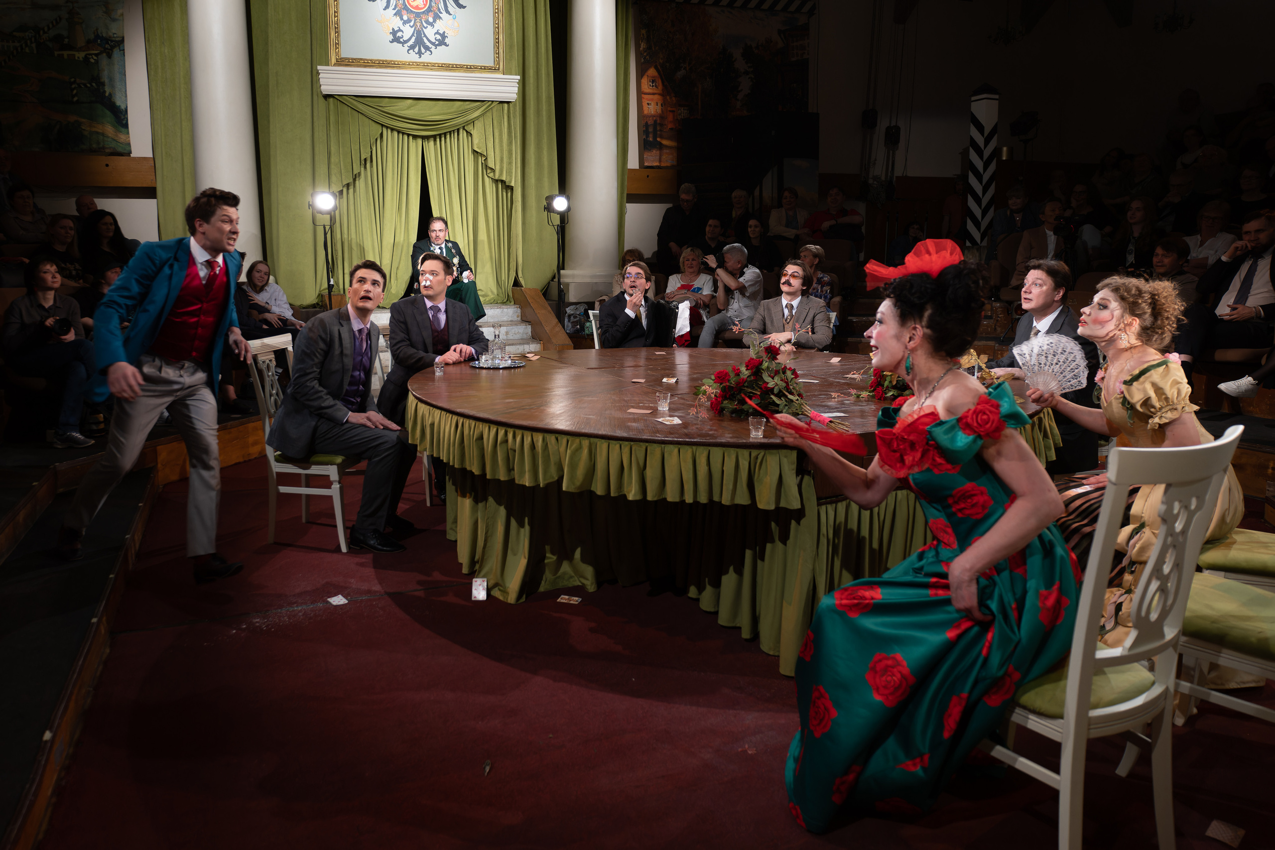 Театр Сфера: Ревизор. Сайт фотографа Сергея Абрамова