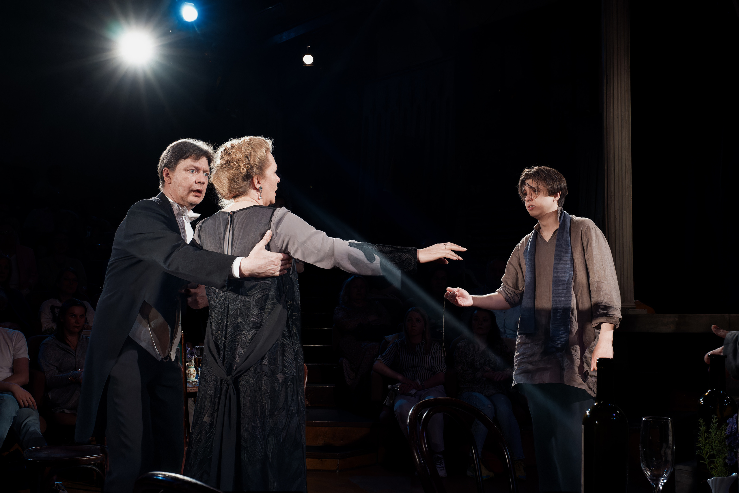 Театр Сфера: Без вины виноватые. Сайт фотографа Сергея Абрамова