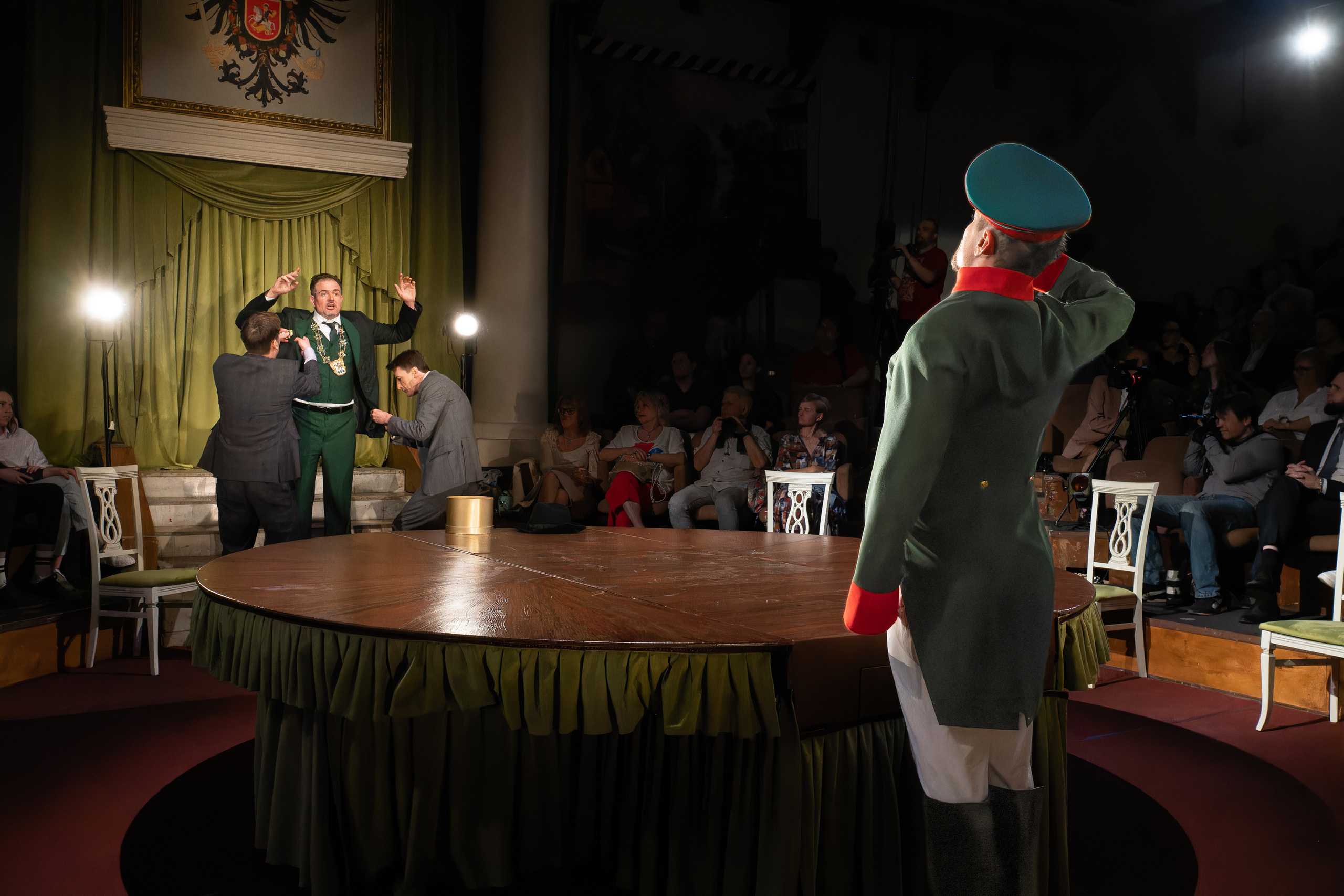 Театр Сфера: Ревизор. Сайт фотографа Сергея Абрамова