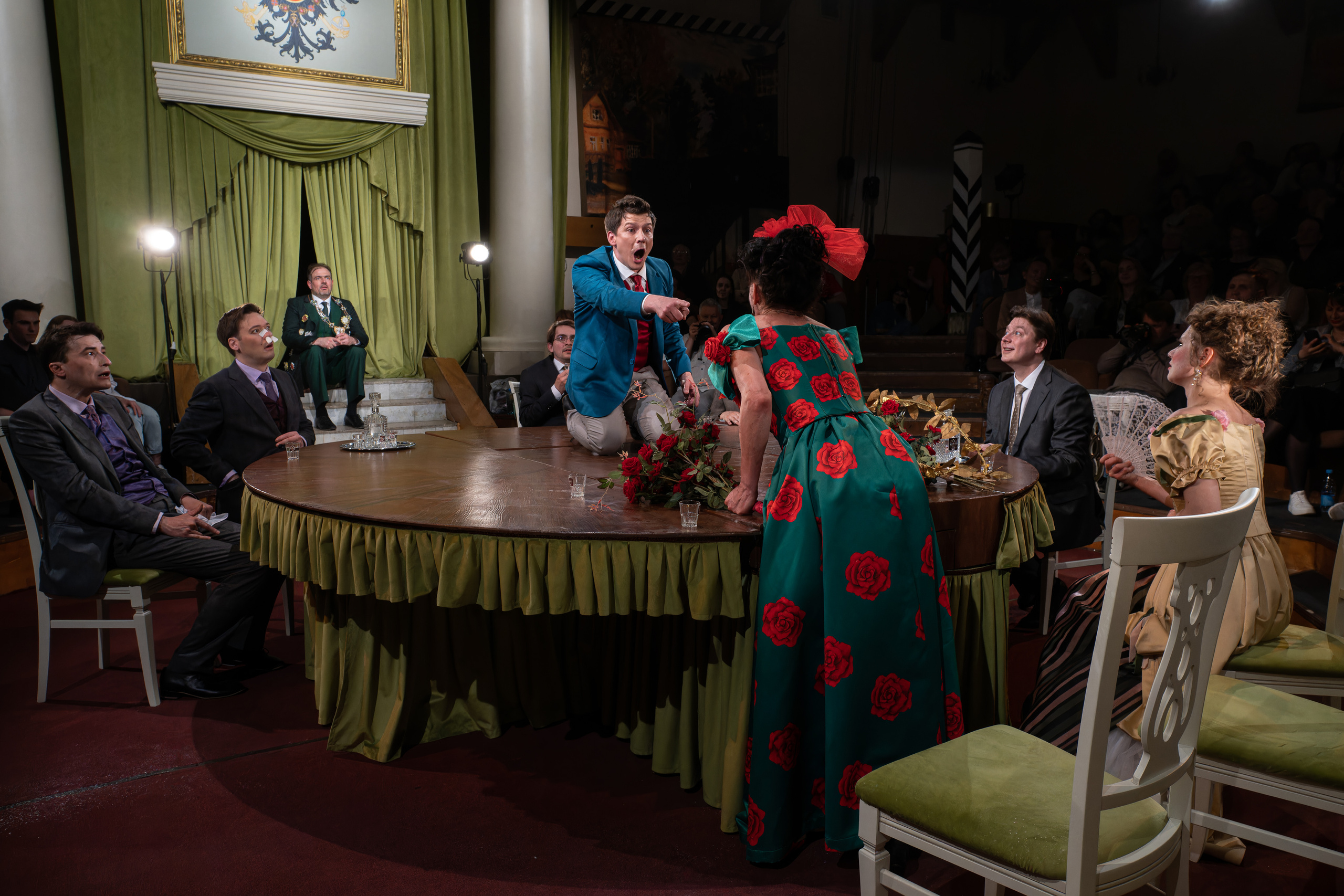 Театр Сфера: Ревизор. Сайт фотографа Сергея Абрамова