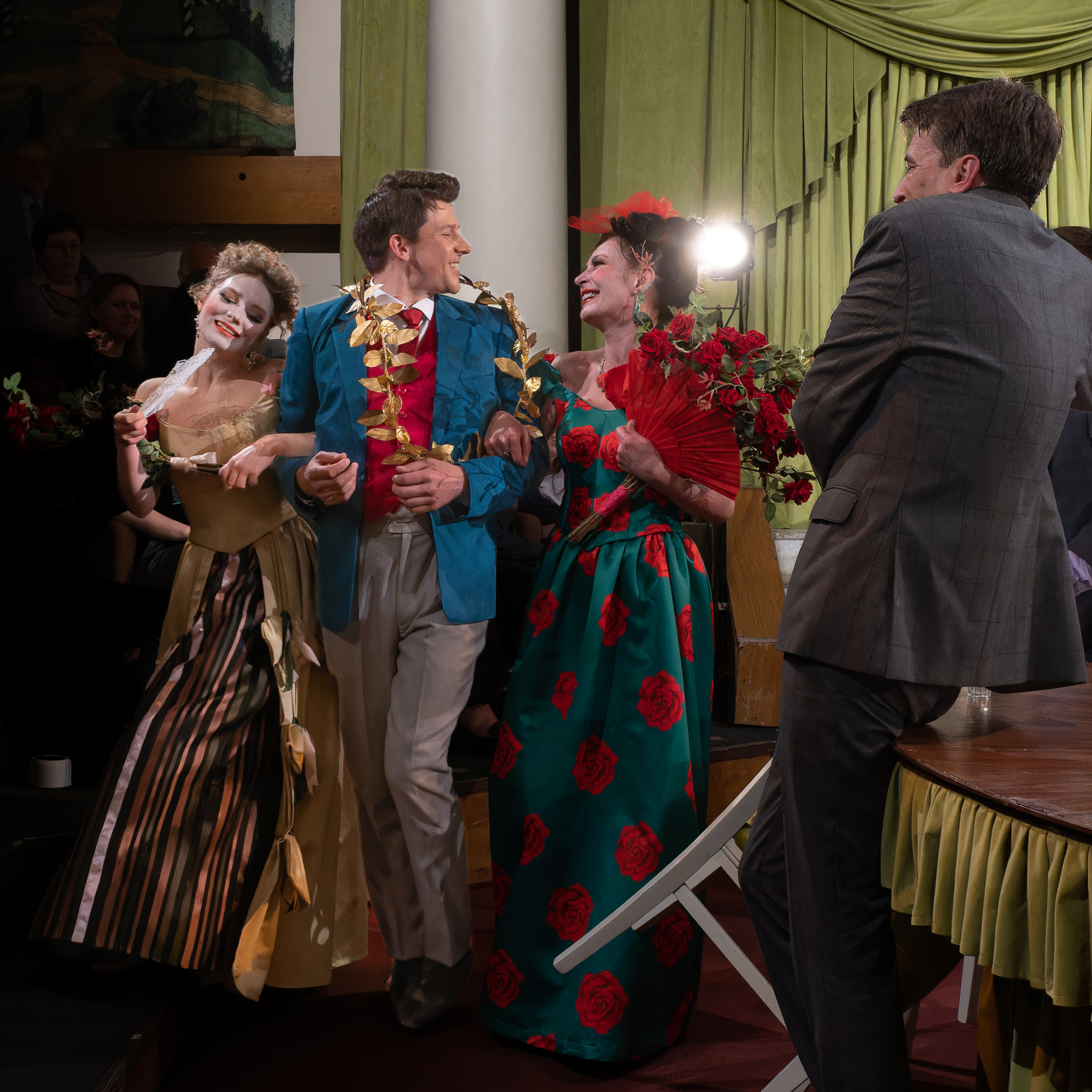 Театр Сфера: Ревизор. Сайт фотографа Сергея Абрамова