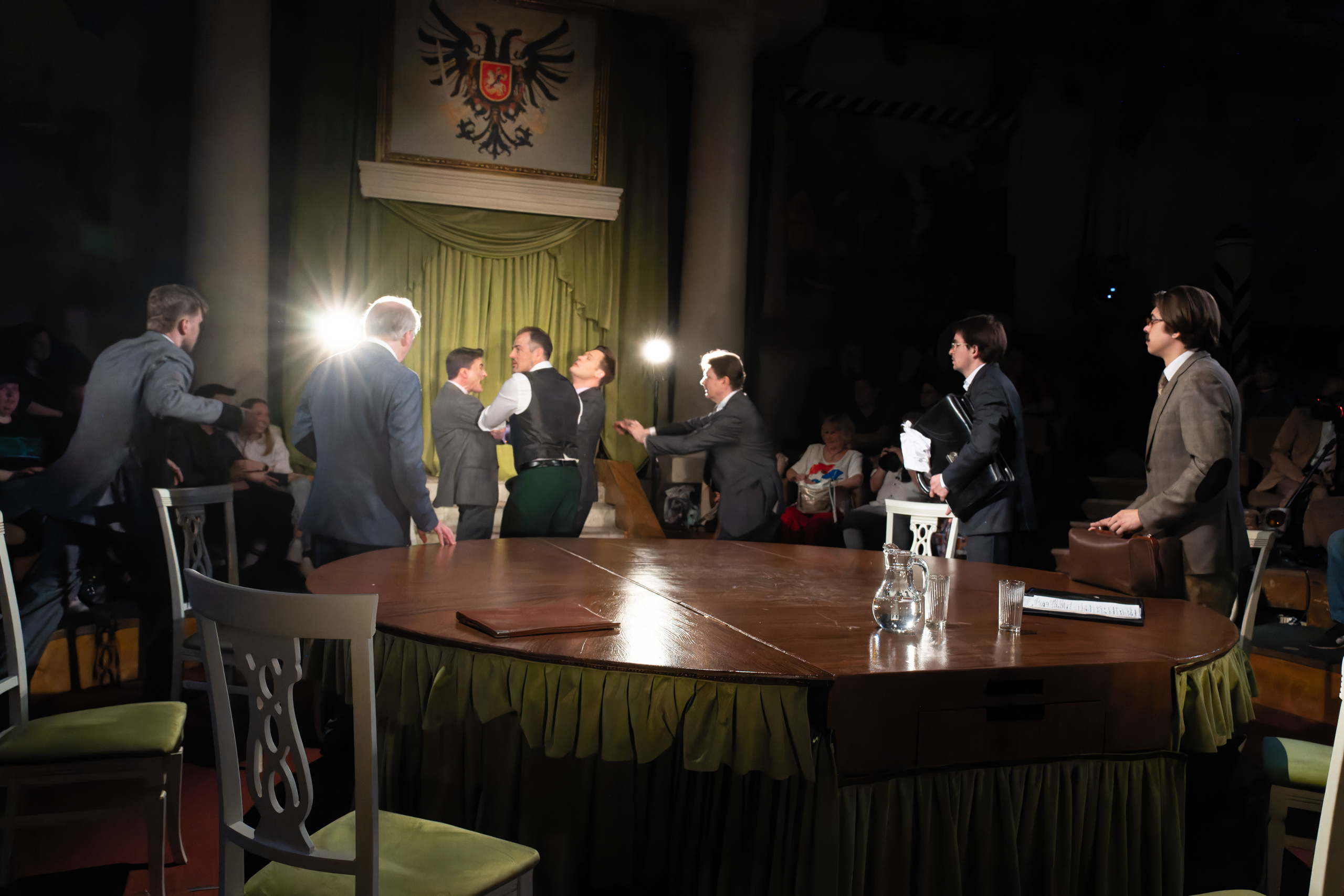 Театр Сфера: Ревизор. Сайт фотографа Сергея Абрамова