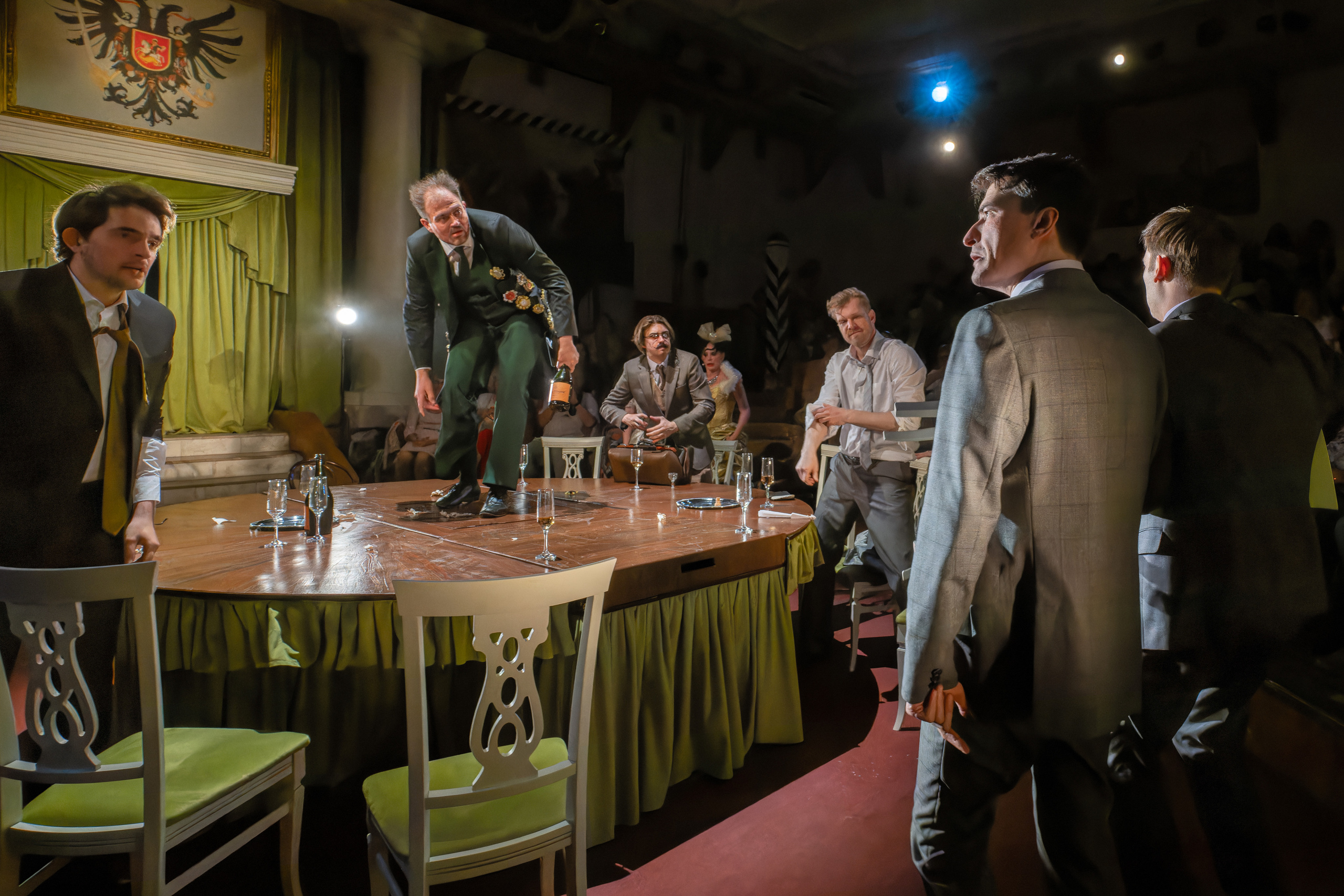 Театр Сфера: Ревизор. Сайт фотографа Сергея Абрамова