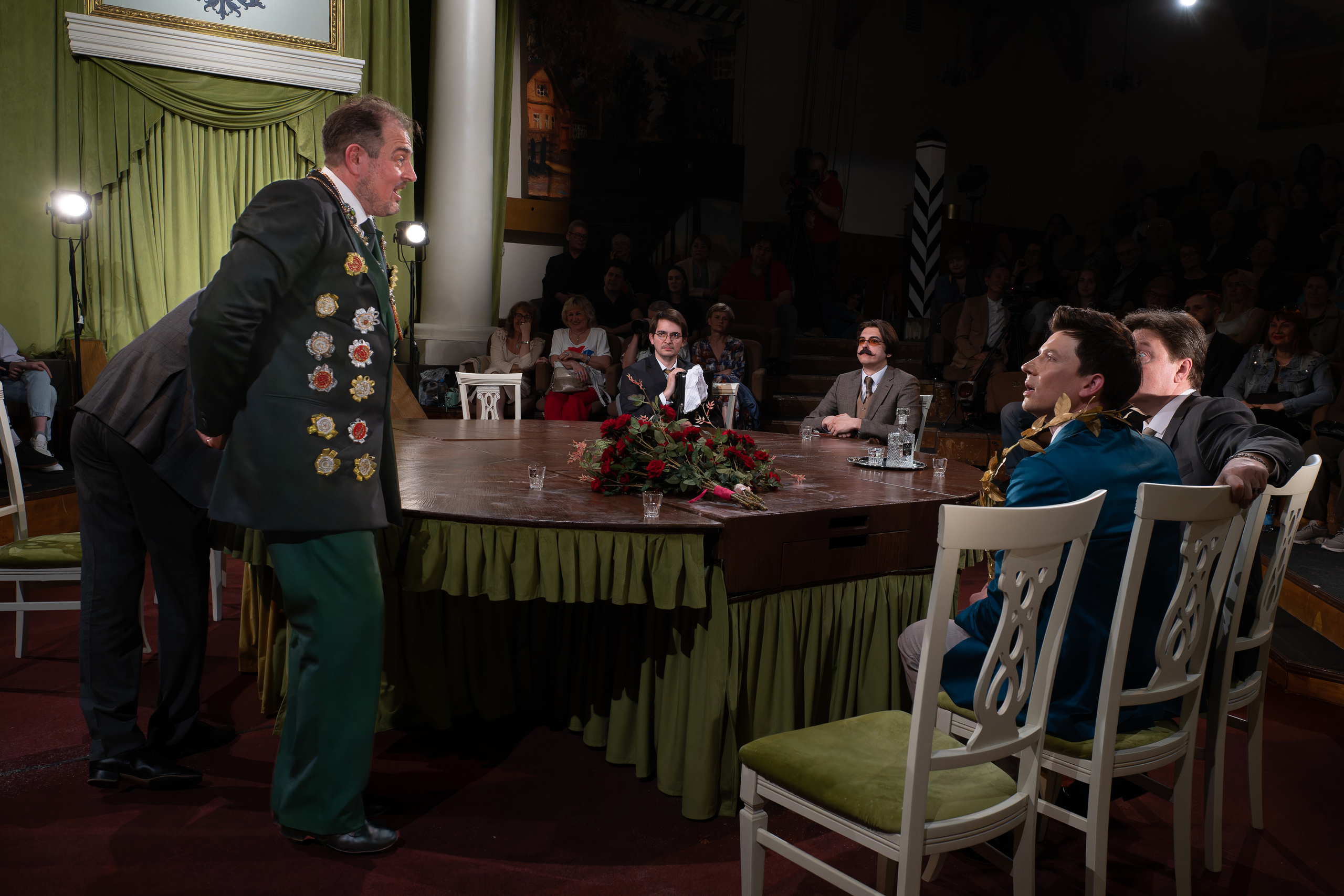 Театр Сфера: Ревизор. Сайт фотографа Сергея Абрамова