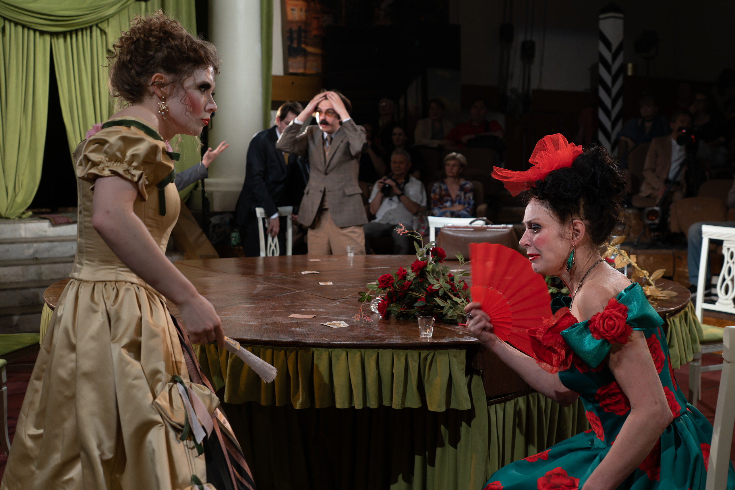 Театр Сфера: Ревизор. Сайт фотографа Сергея Абрамова