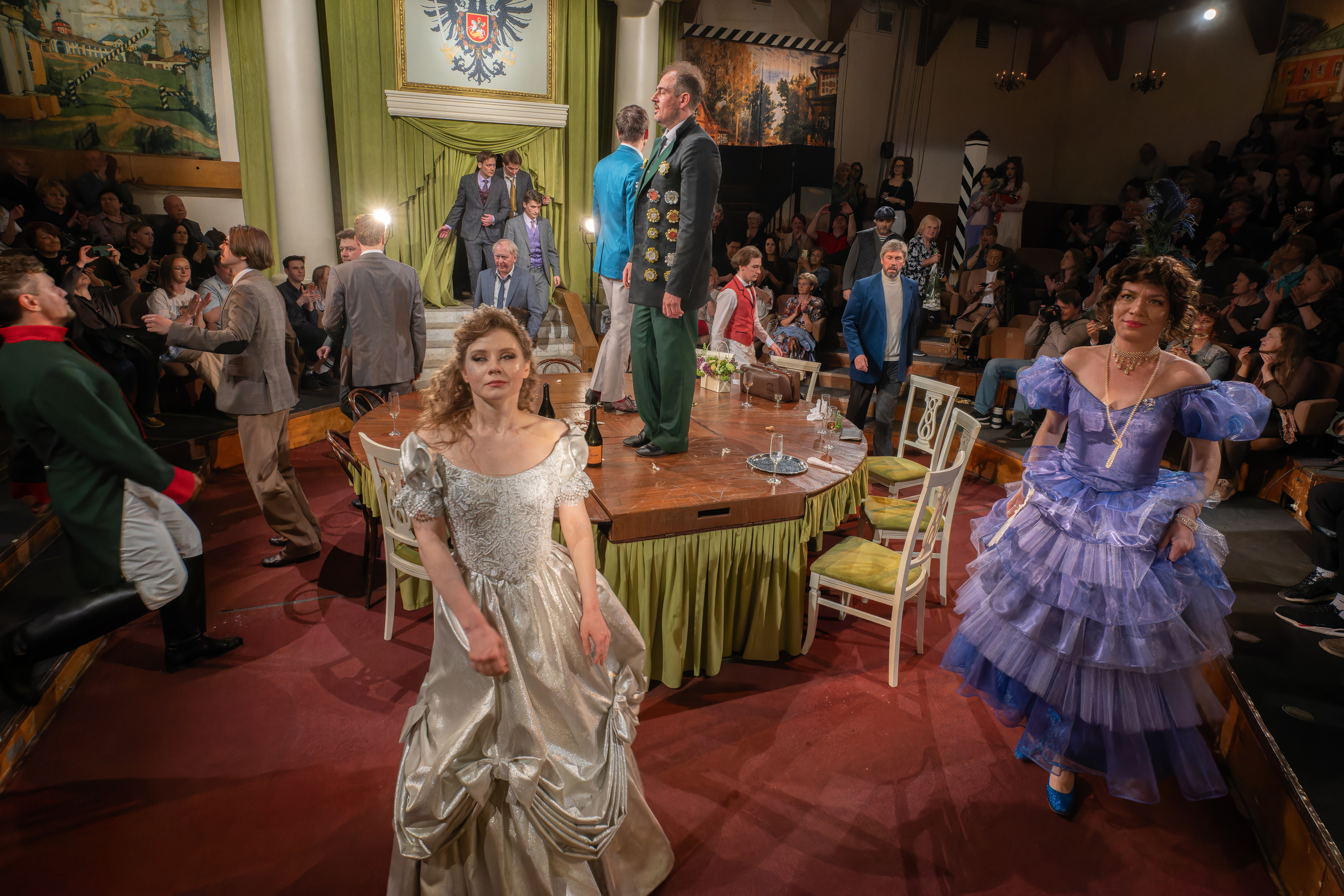 Театр Сфера: Ревизор. Сайт фотографа Сергея Абрамова