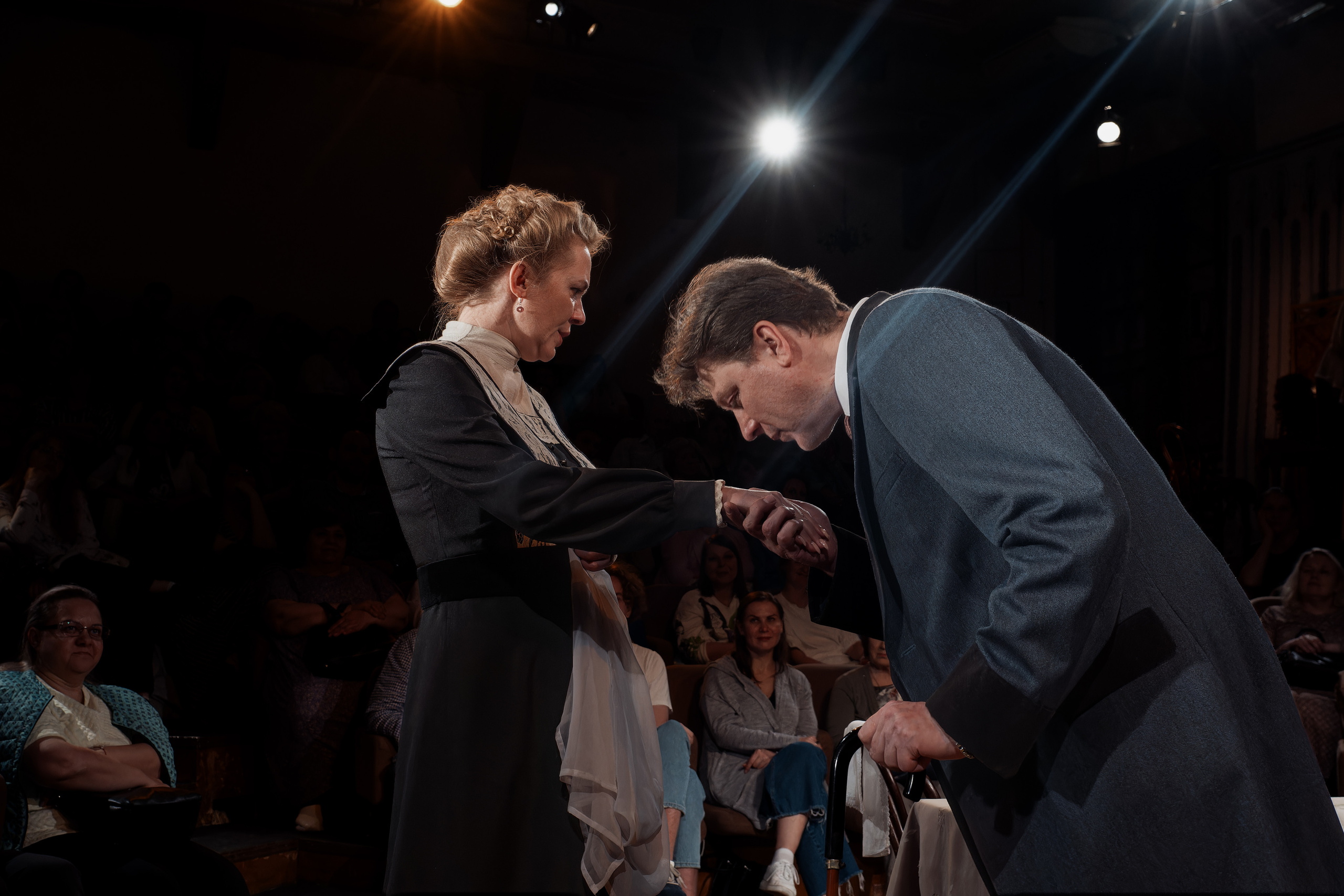 Театр Сфера: Без вины виноватые. Сайт фотографа Сергея Абрамова