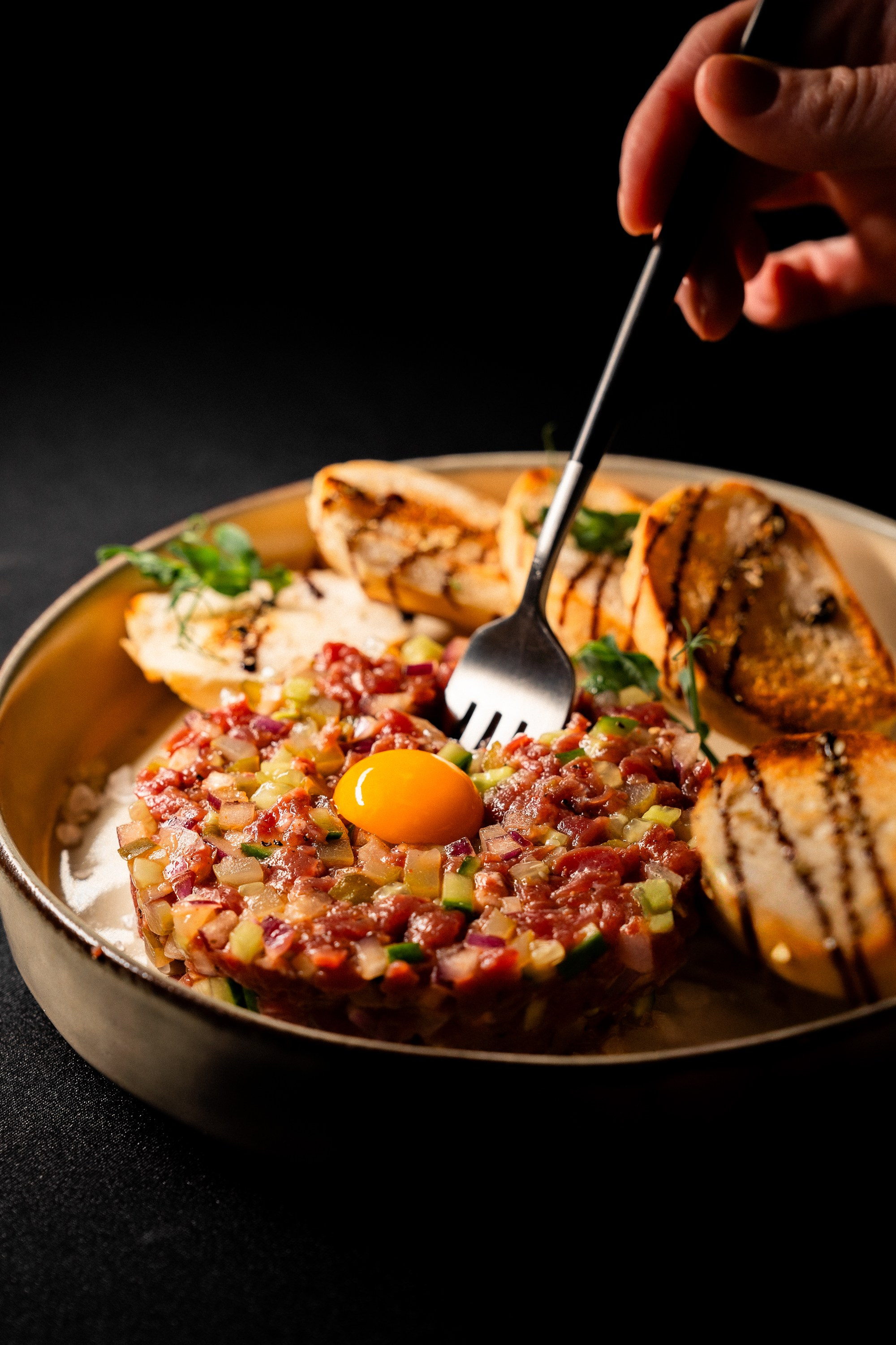 ЕДА И НАПИТКИ. Женский портрет