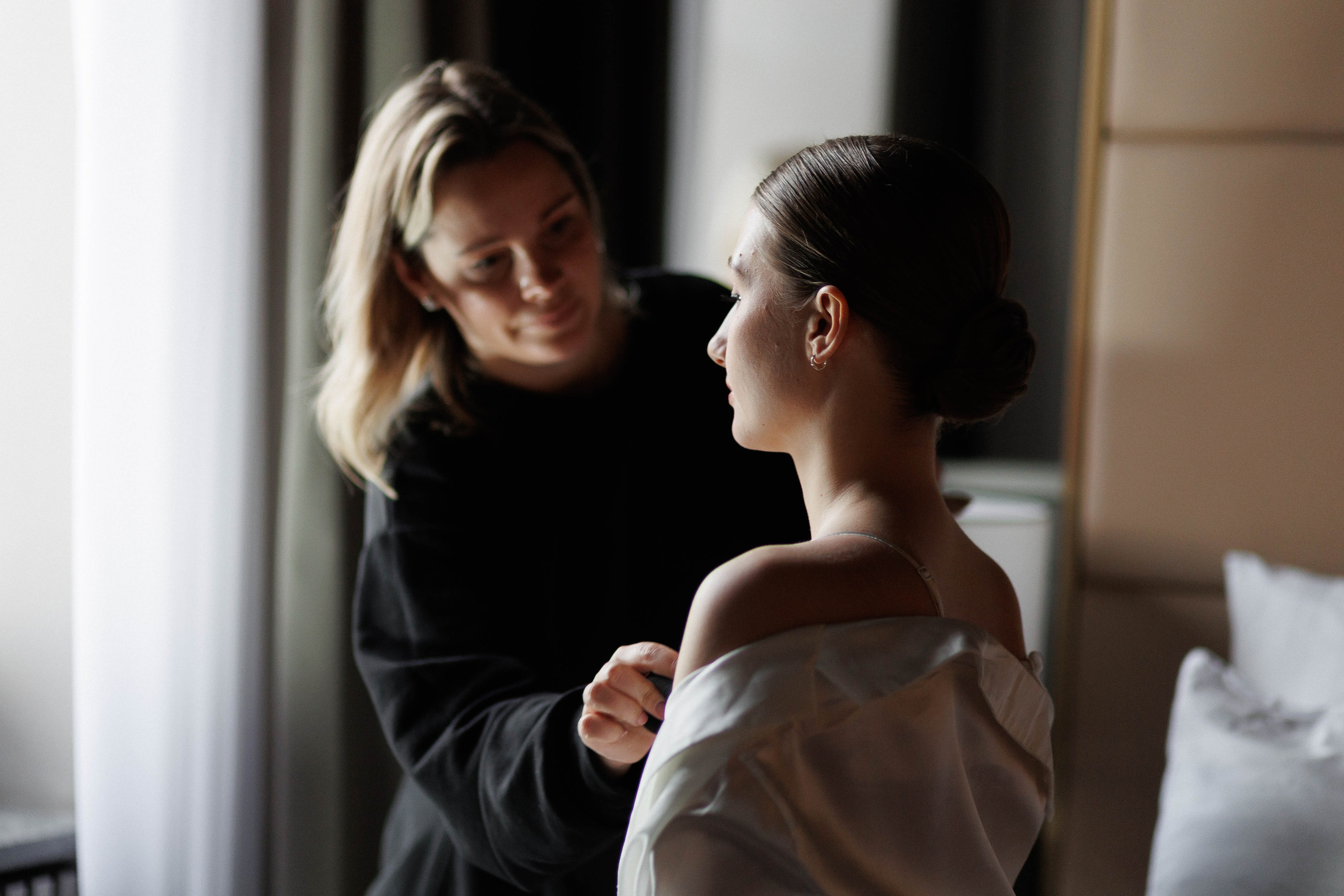 ···. Свадебный фотограф в Санкт-Петербурге Александра Чукавина