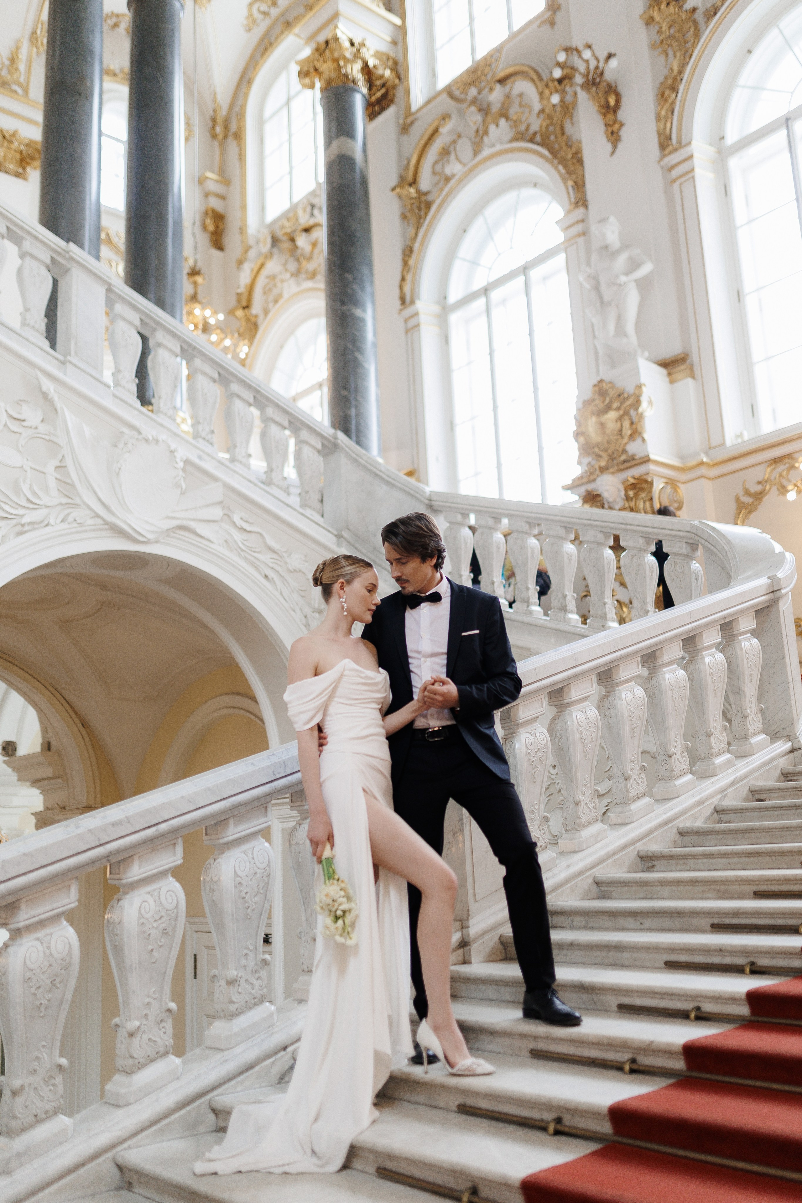 ···. Свадебный фотограф в Санкт-Петербурге Александра Чукавина