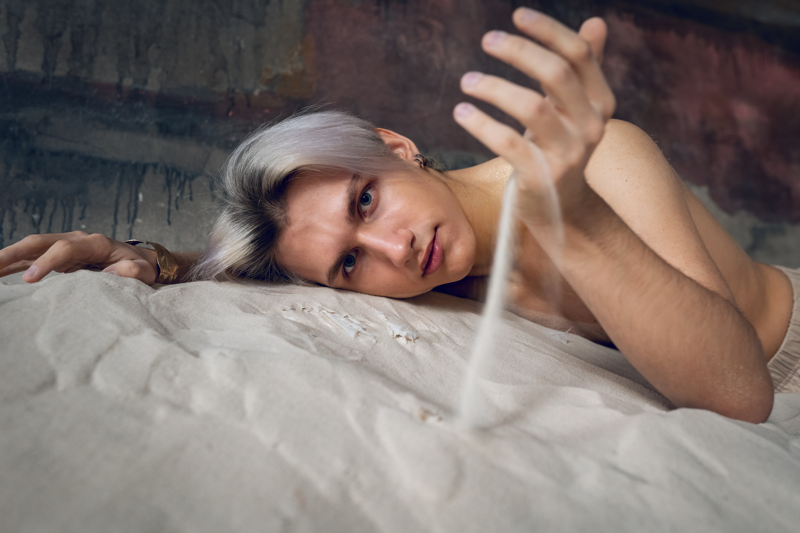 Крас в песке. Фотосессия в Спб в студии, фотограф Панютина Марина