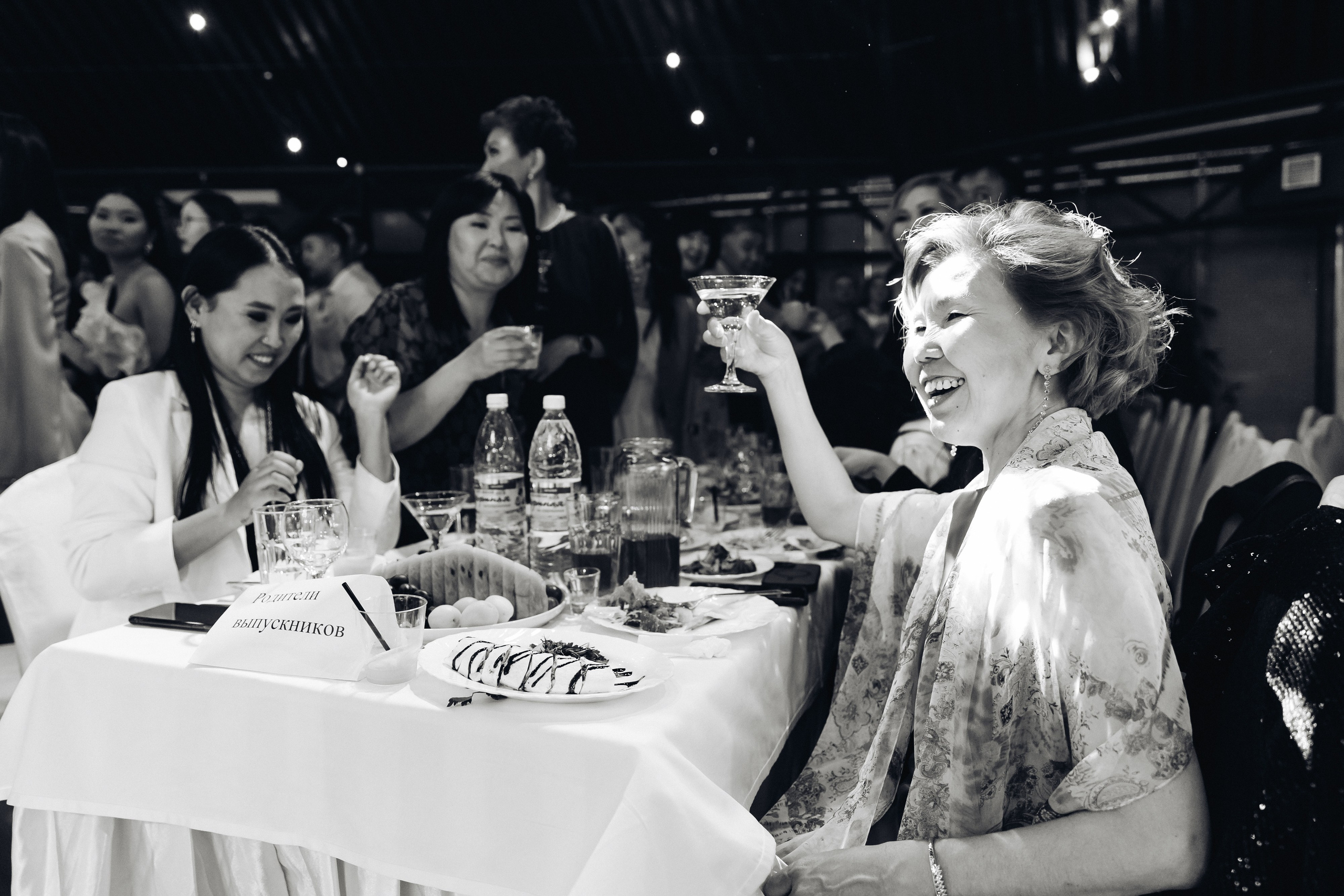 Выпускной вечер. 49 школа. Баран на корове. Свадебный и семейный фотограф в Улан-Удэ