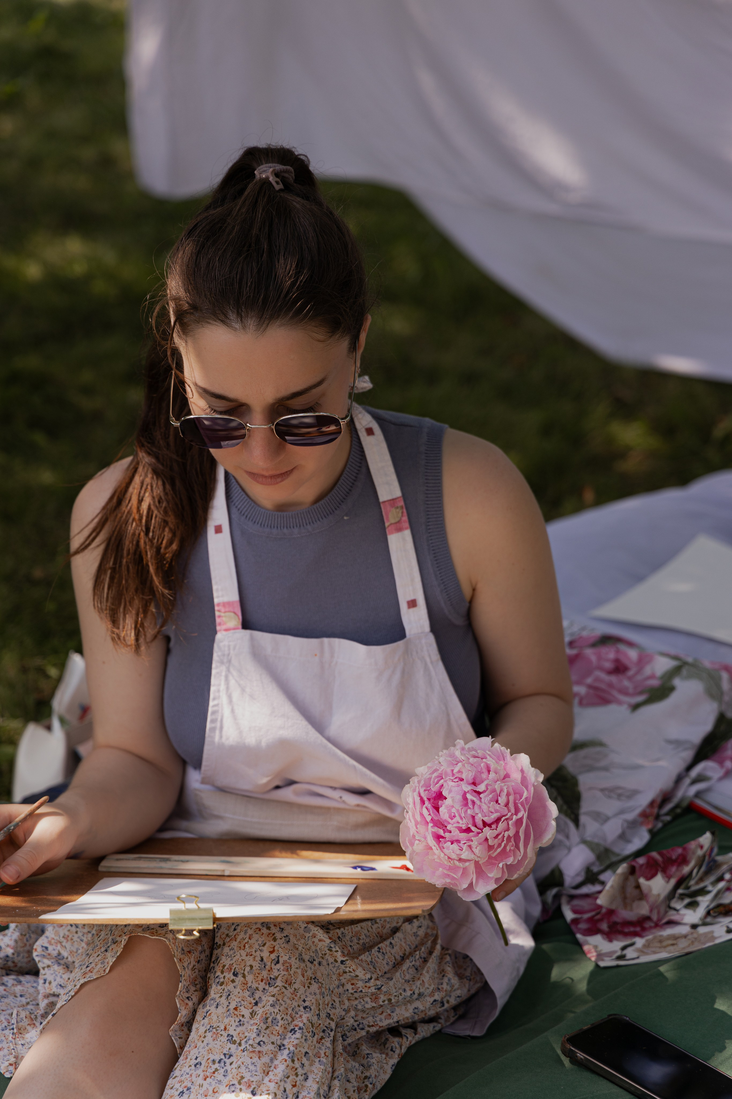 МК Пион (пикник в парке). Анастасия Ракчеева Художник