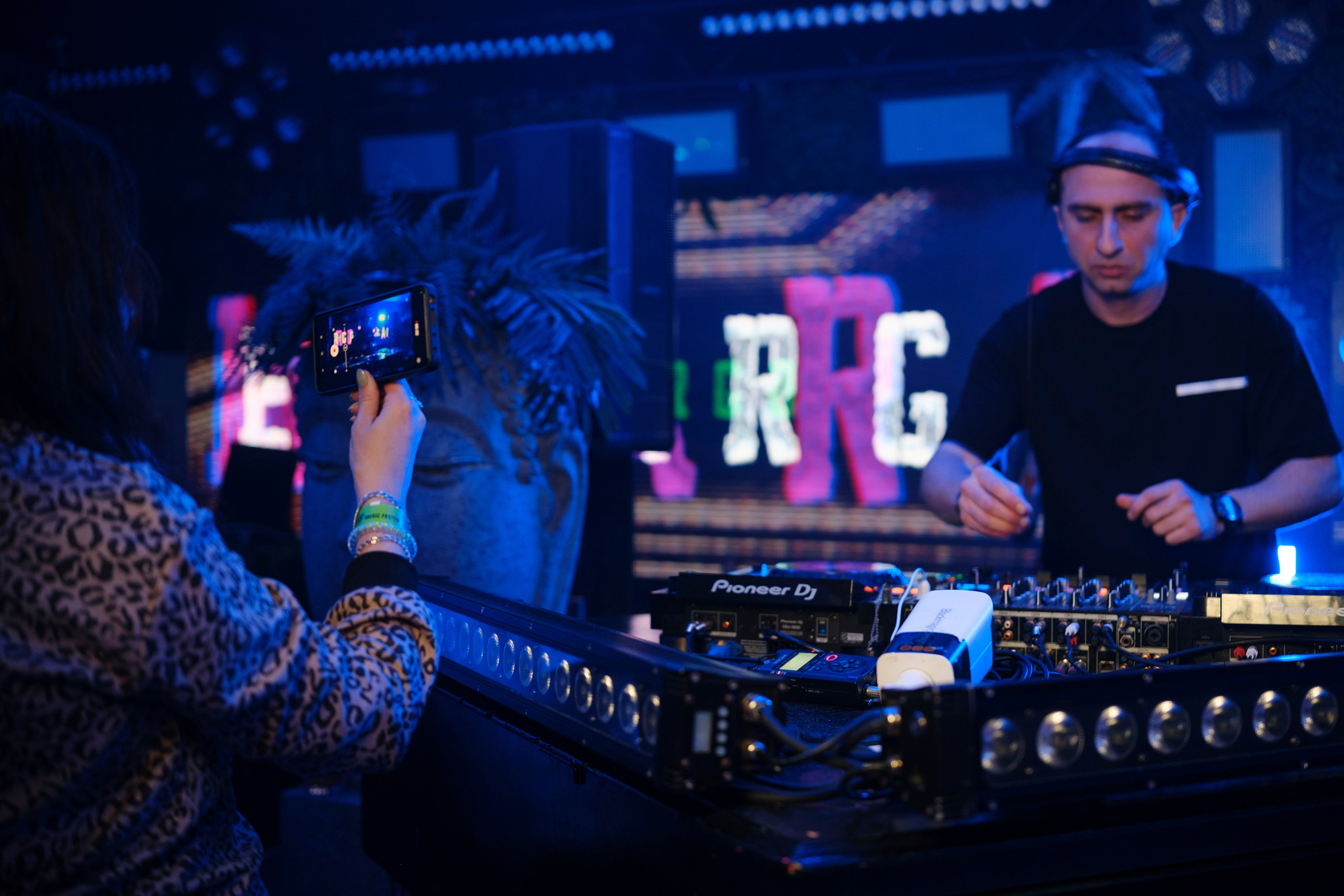 Embargo 2/03. Главная