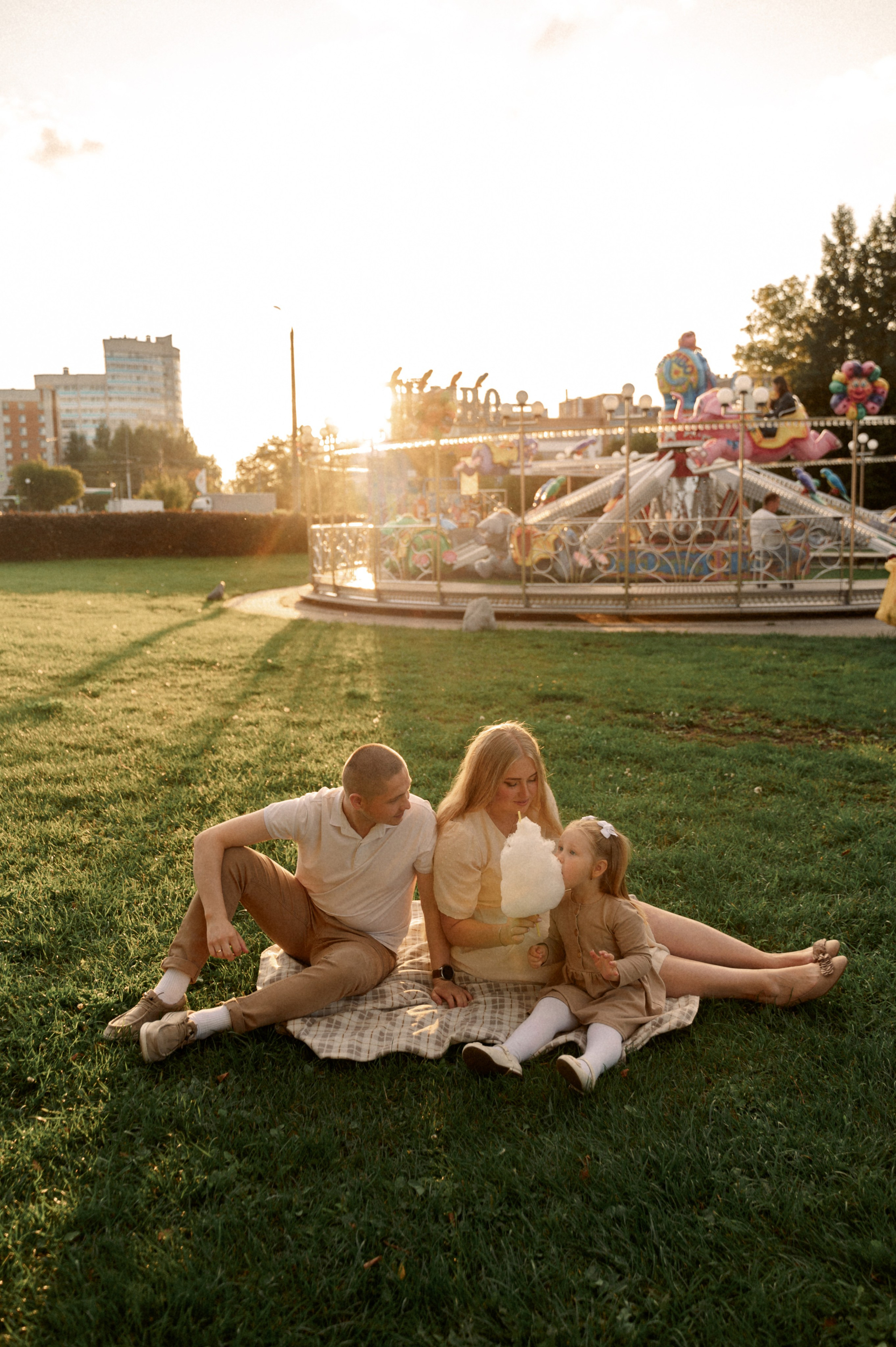 Семейная прогулочная фотосессия. Свадебный и семейный фотограф в Чебоксарах Ирина Левнер