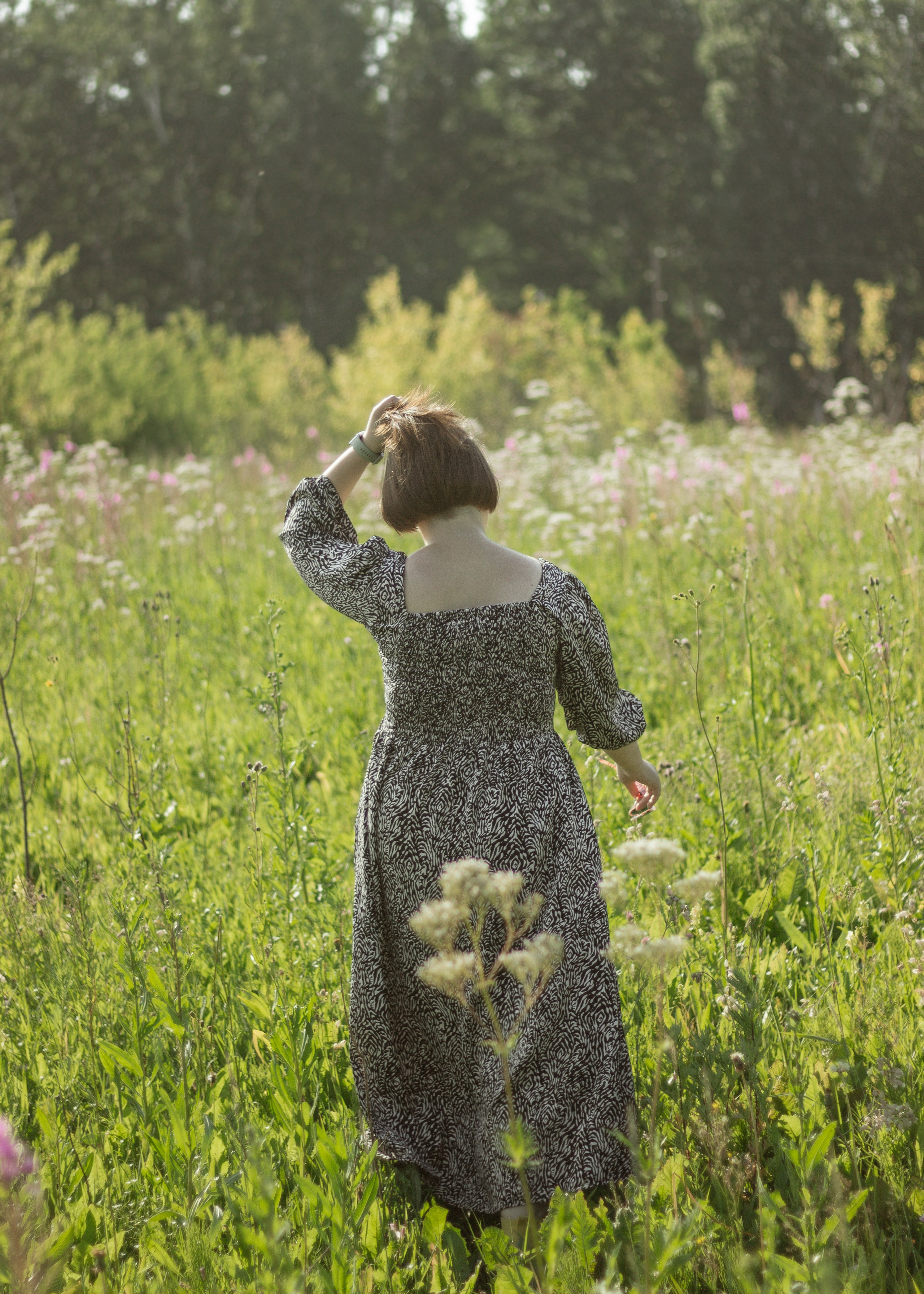 Валерия в поле. Портретный и репортажный фотограф в Кемерово Алексеева Анастасия