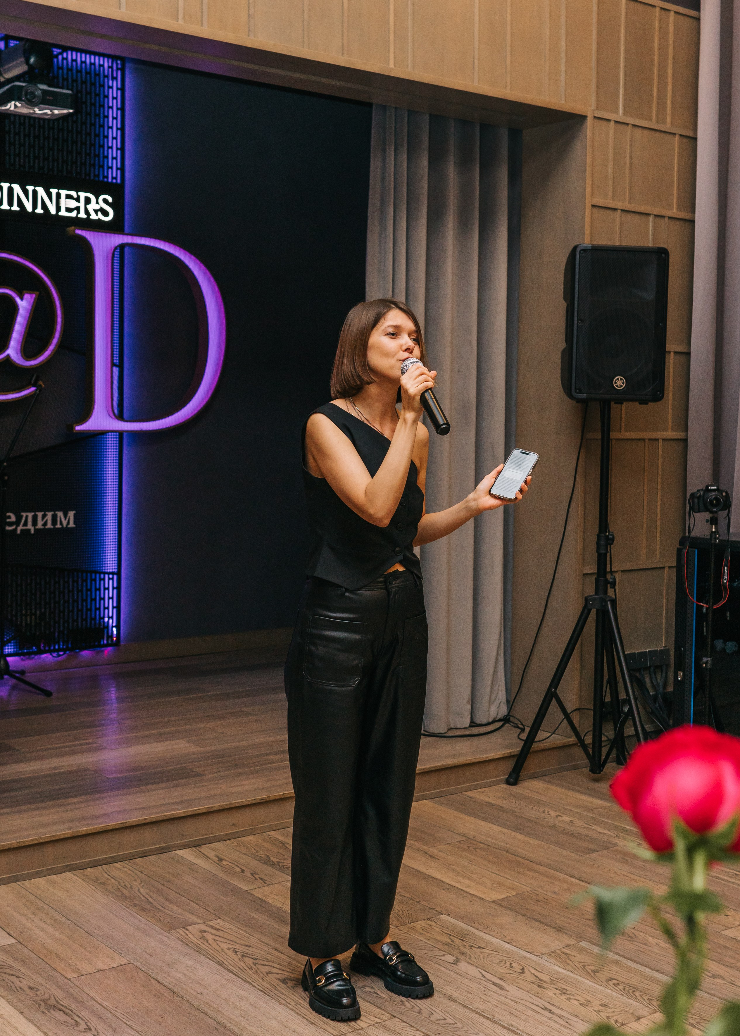 Бизнес-стендап. Женский фотограф в Москве Анастасия Сидорова