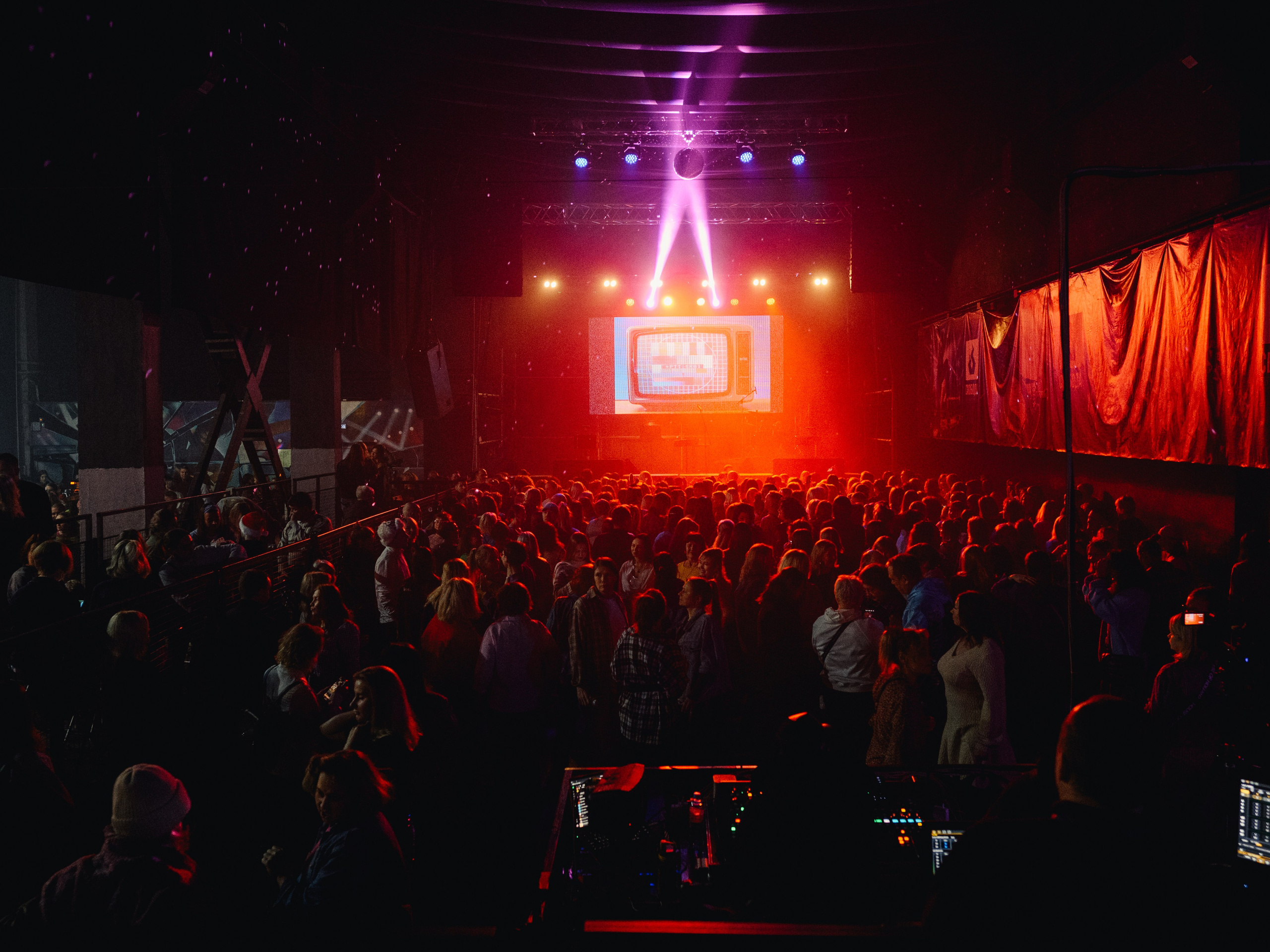 Концерт 90-Е. Фотограф Алексей Шрайбик