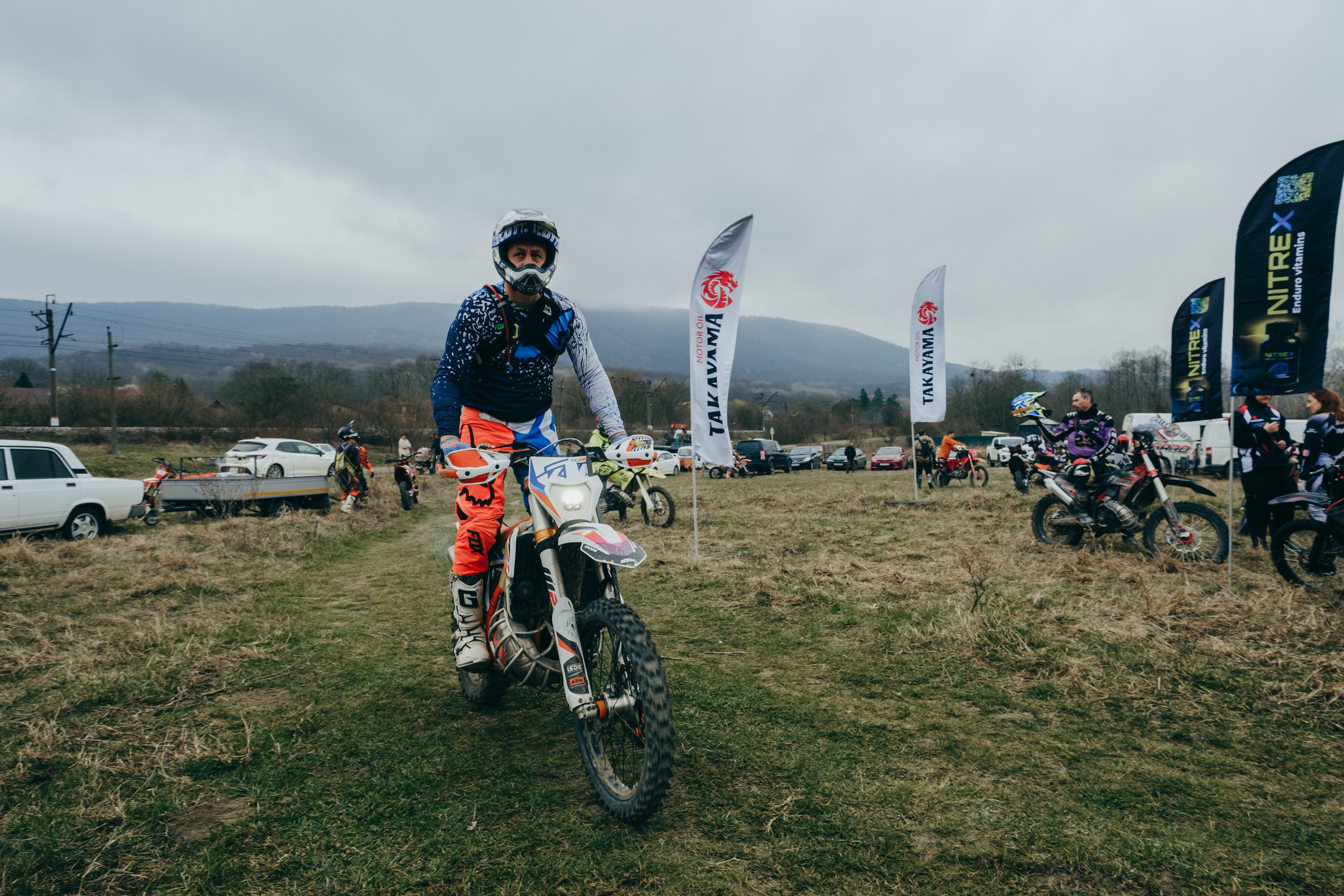 Съемка для Sharmax Moto в Горячем Ключе. Свадебный фотограф Денис Ожигин в Краснодаре и крае. Эмоциональная и стильная съемка вашего дня