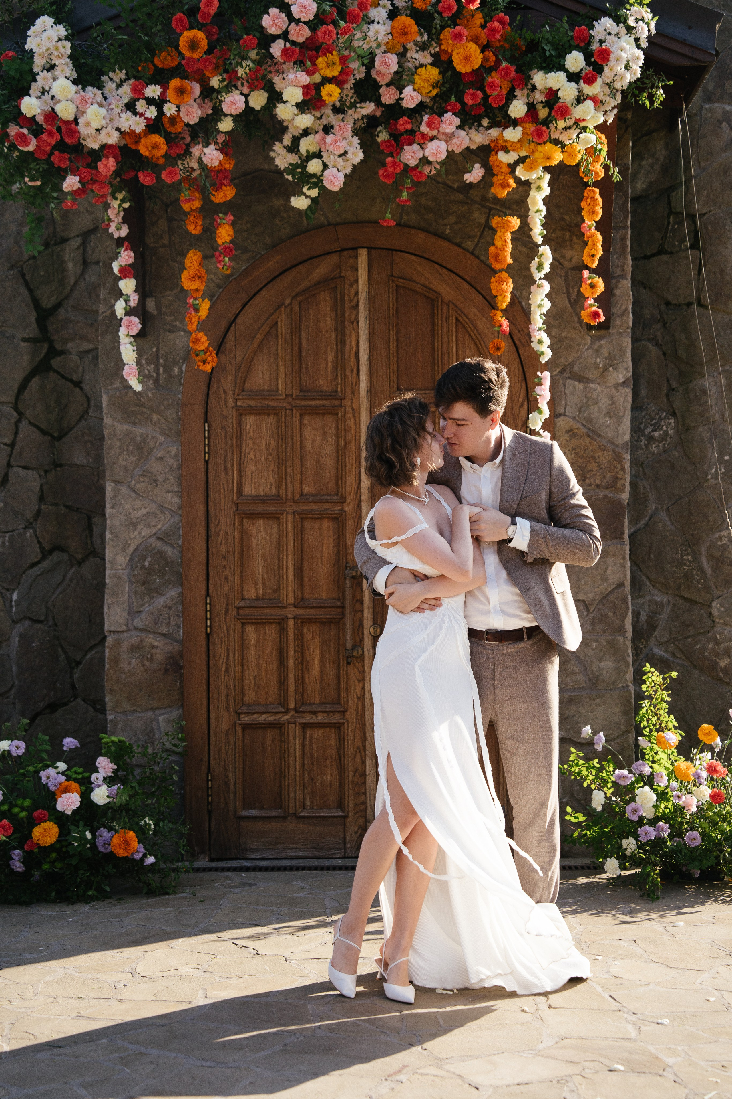 Арина & Иван. Камерная свадьба на природе в стиле в расслабленном стиле. Свадебный фотограф организатор в Санкт-Петербурге Ассоль Опарина