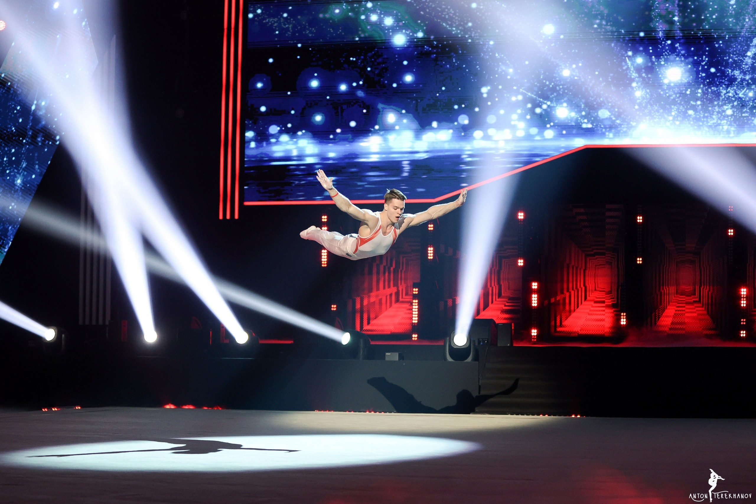 «Восхождение» шоу Светланы Хоркиной 28-29.05.2022. Спортивный и репортажный фотограф Антон Тереханов