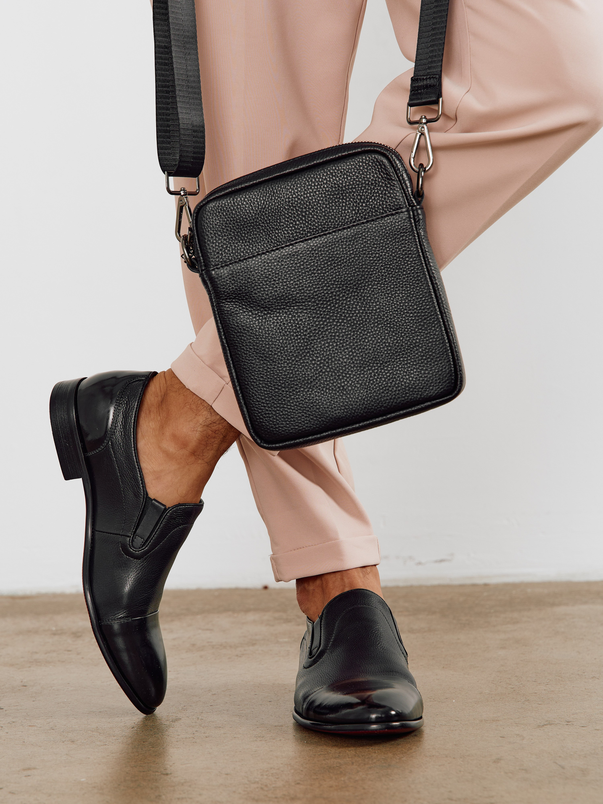 Обувь. Фотограф для маркетплейсов в Москве