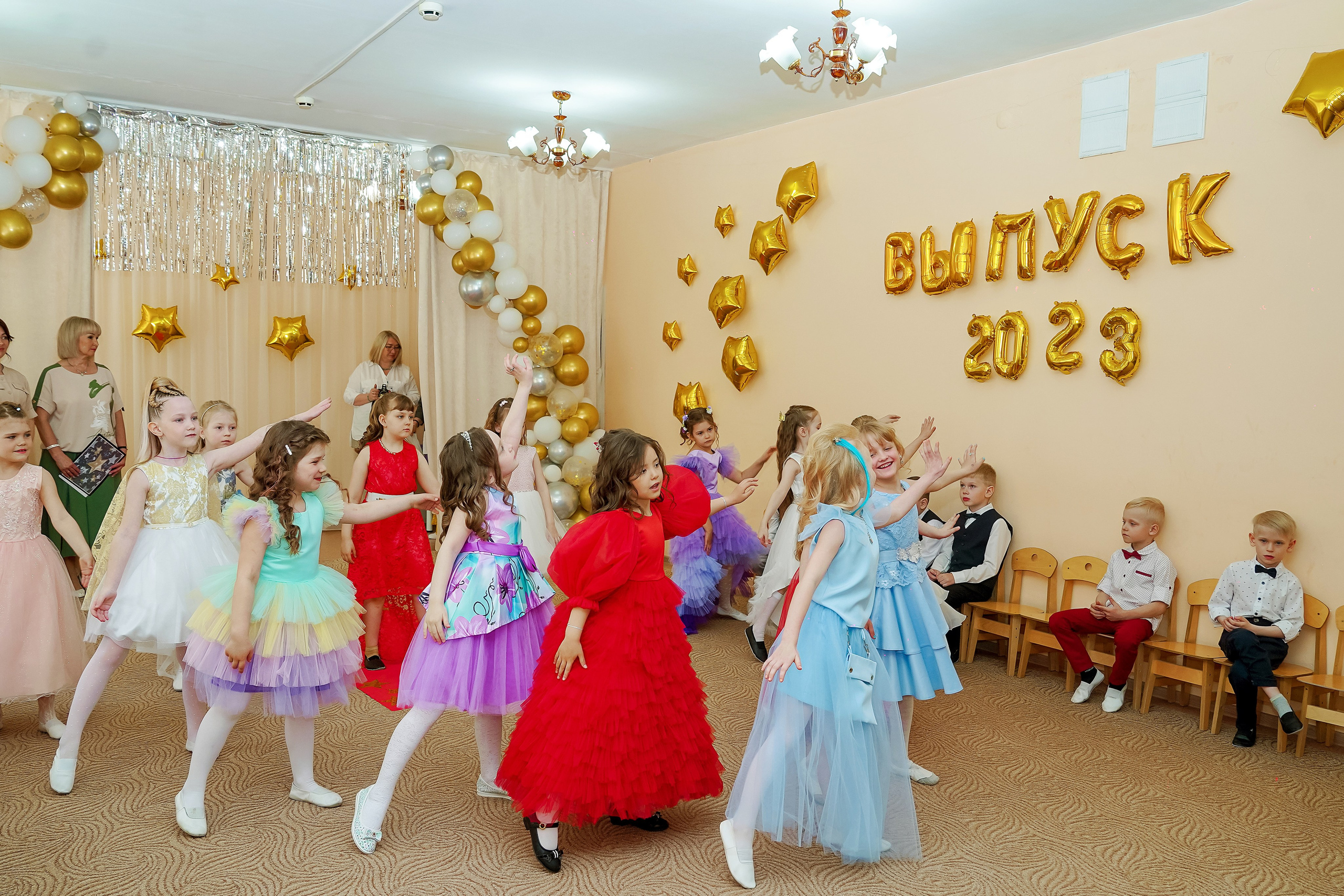 Фотосъемка видеосъёмка фотограф видеооператор новогодних утренников  в. Фотограф, видеооператор Нина Коршунова