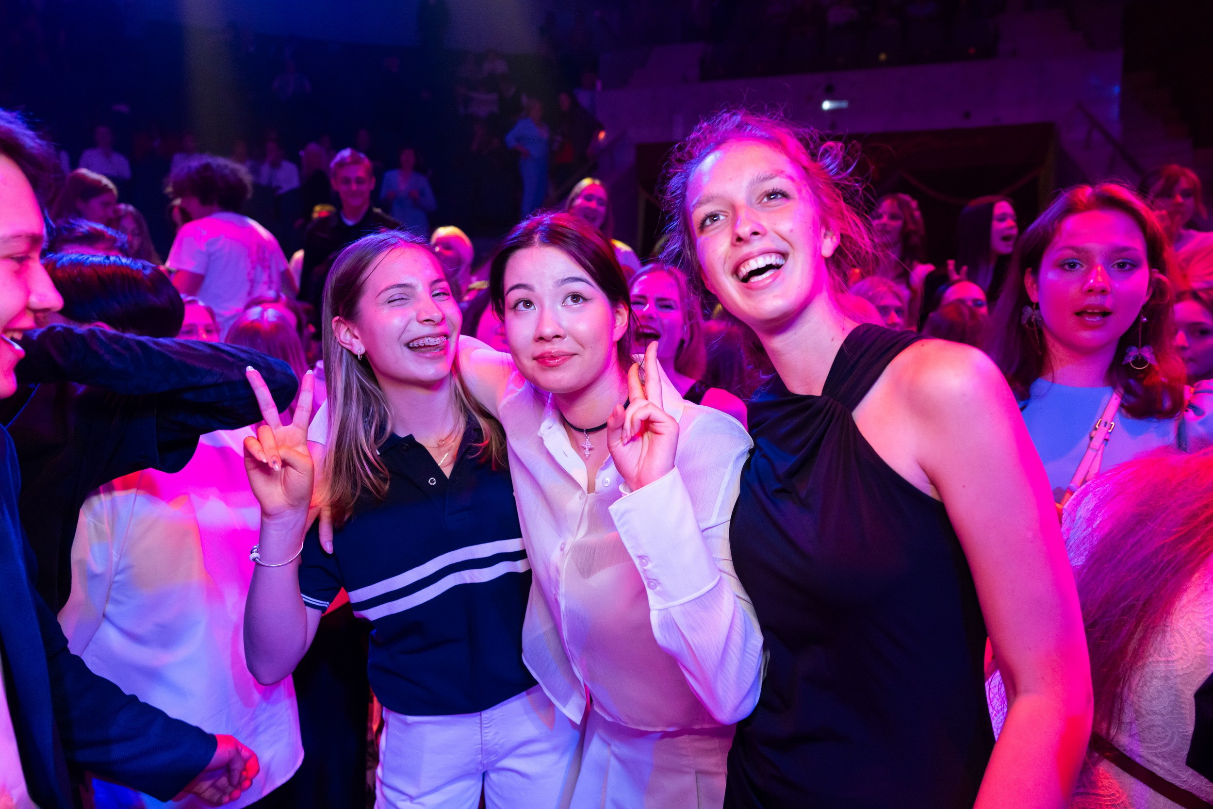 Городской бал выпускников (24 июня 2025). Репортажный фотограф Алексей Пирязев