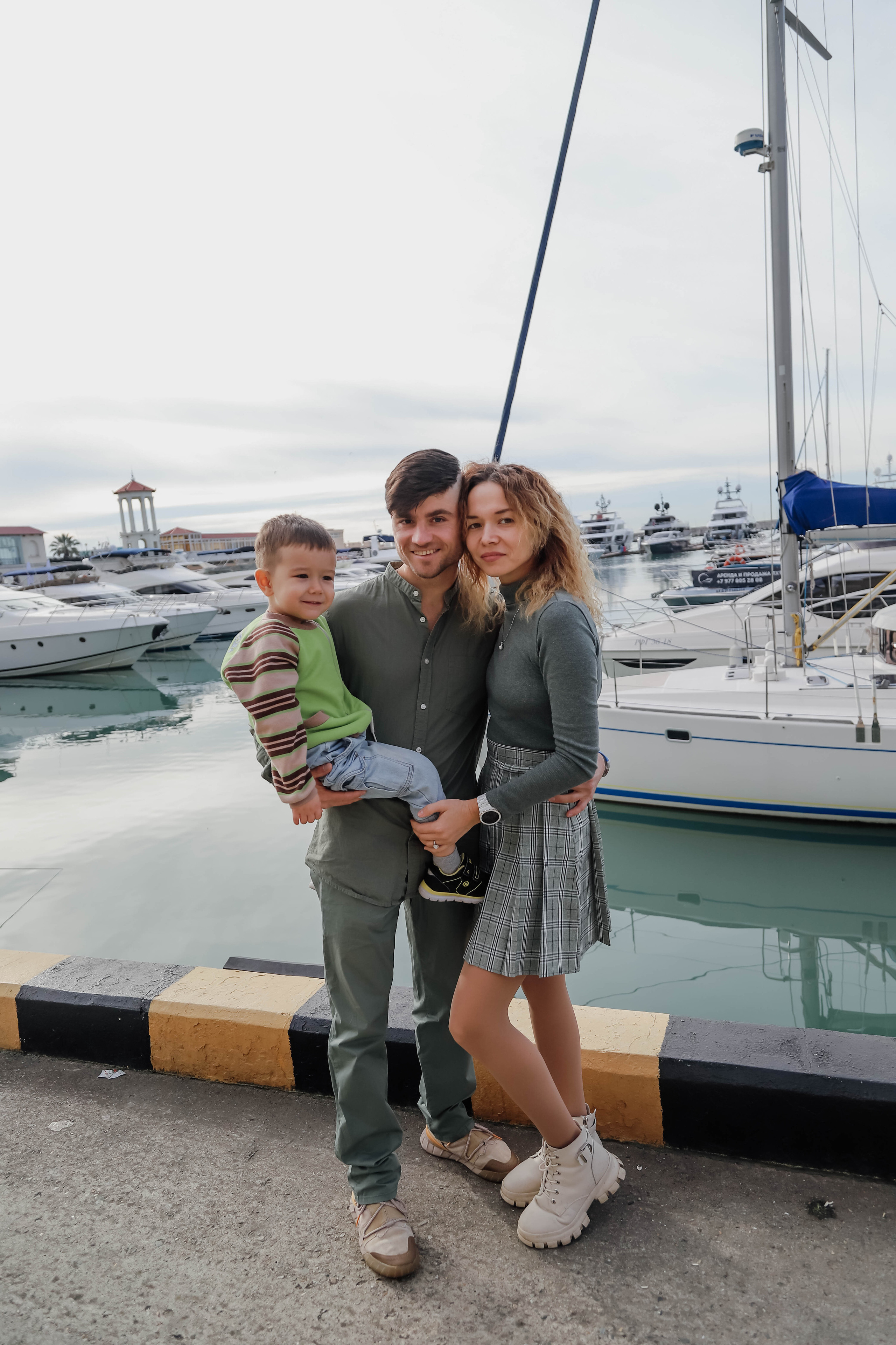 Аделина с семьей. Свадебный, семейный, детский фотограф в Сочи Виолетта Александрова