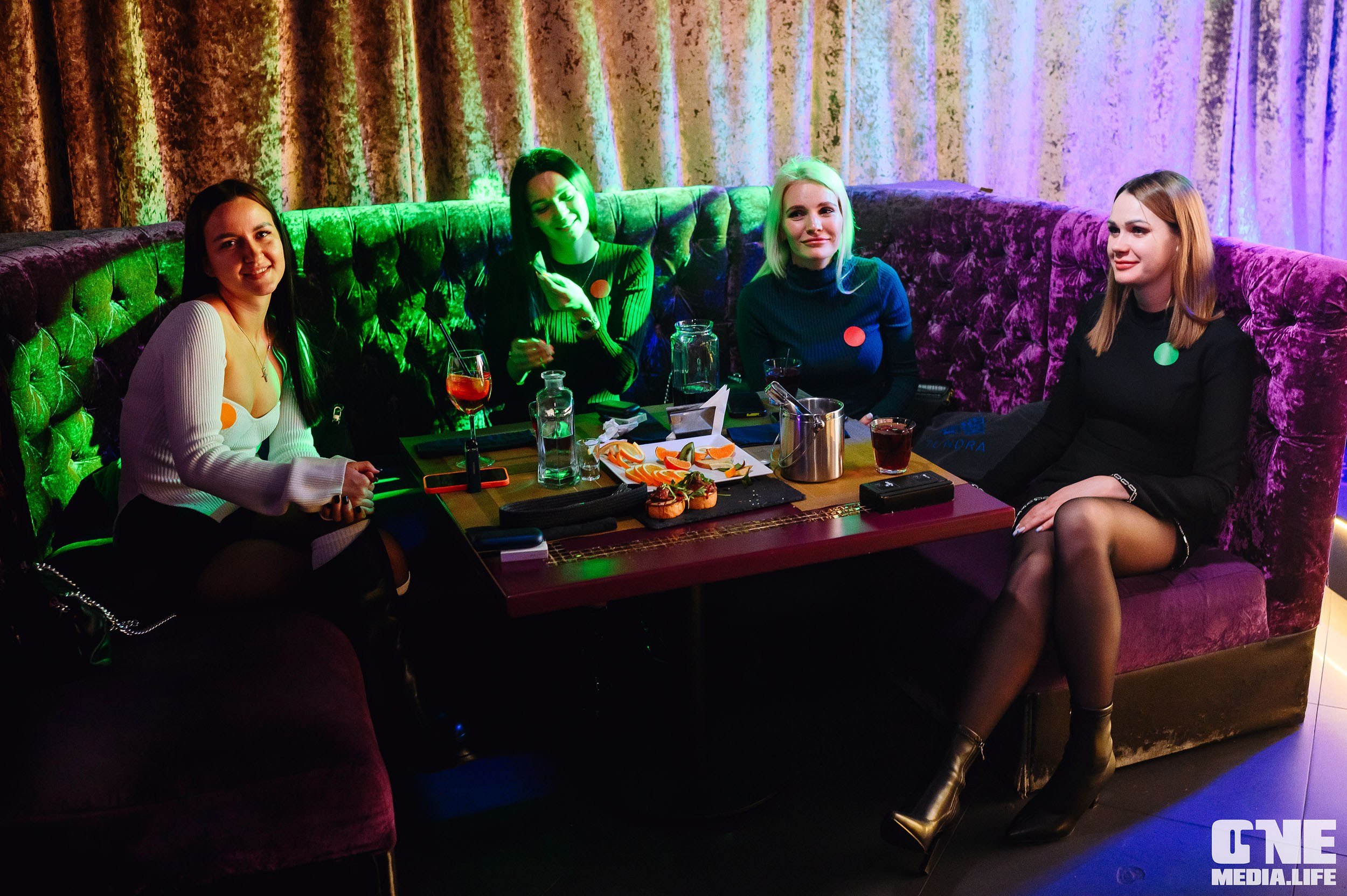 Фоторепортаж из караоке-клуба Эйфория. One Media Life: фоторепортажи, фотоотчеты с мероприятий и заведений