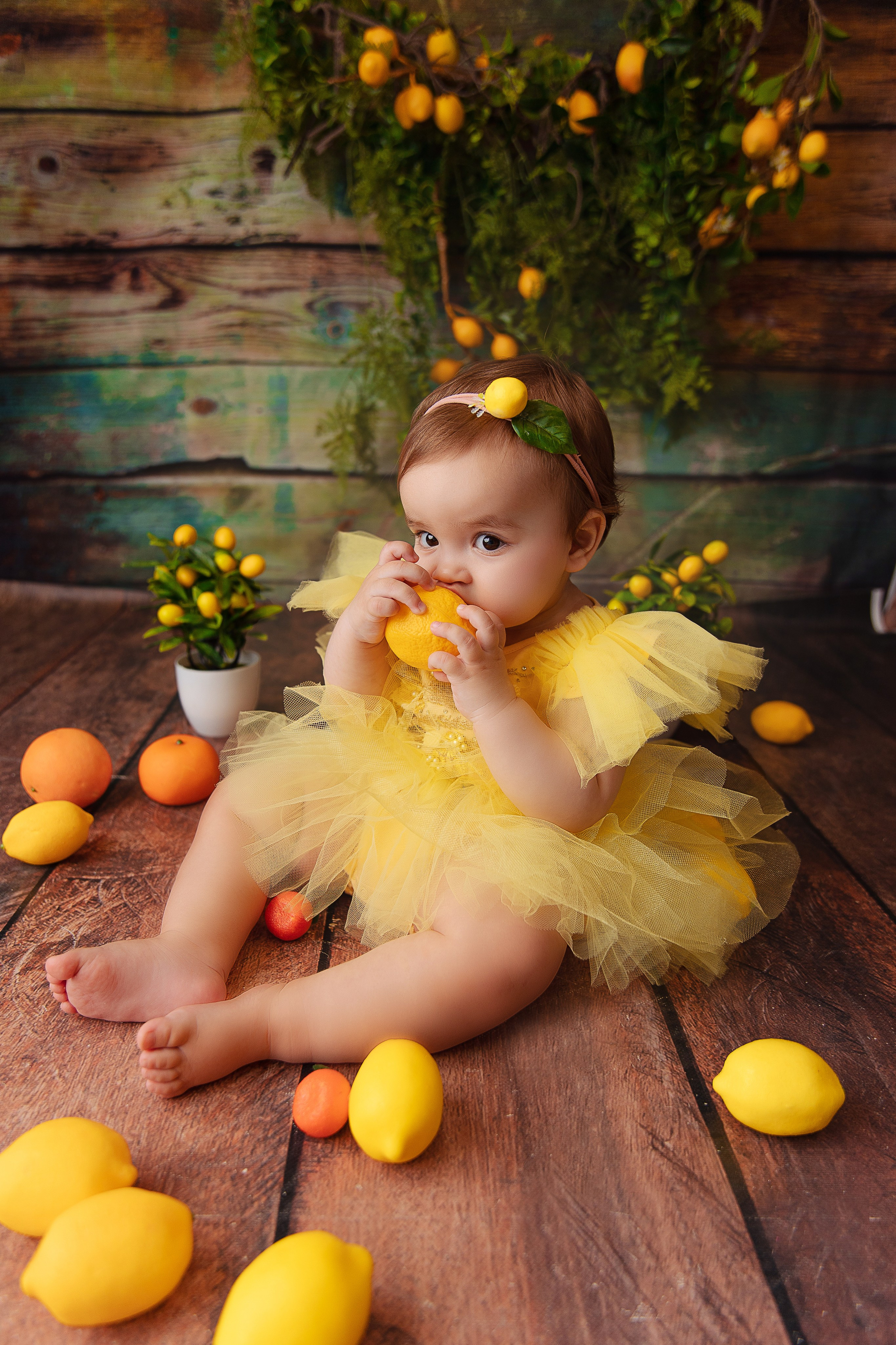 Тематические образы. Детский фотограф новорожденных Москва. годики под ключ. своя студия