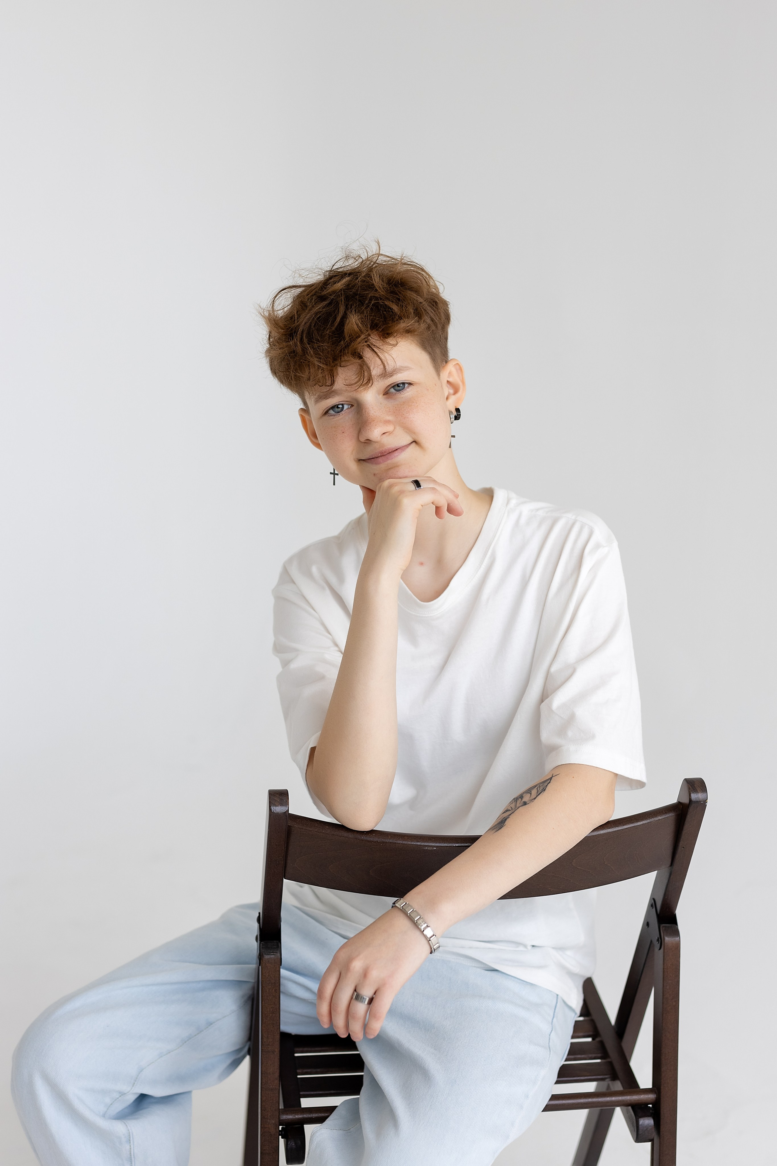 Школа 11, 9-г класс. Артём. Стильный выпускной альбом Владивосток фотограф Вероника Мигачева