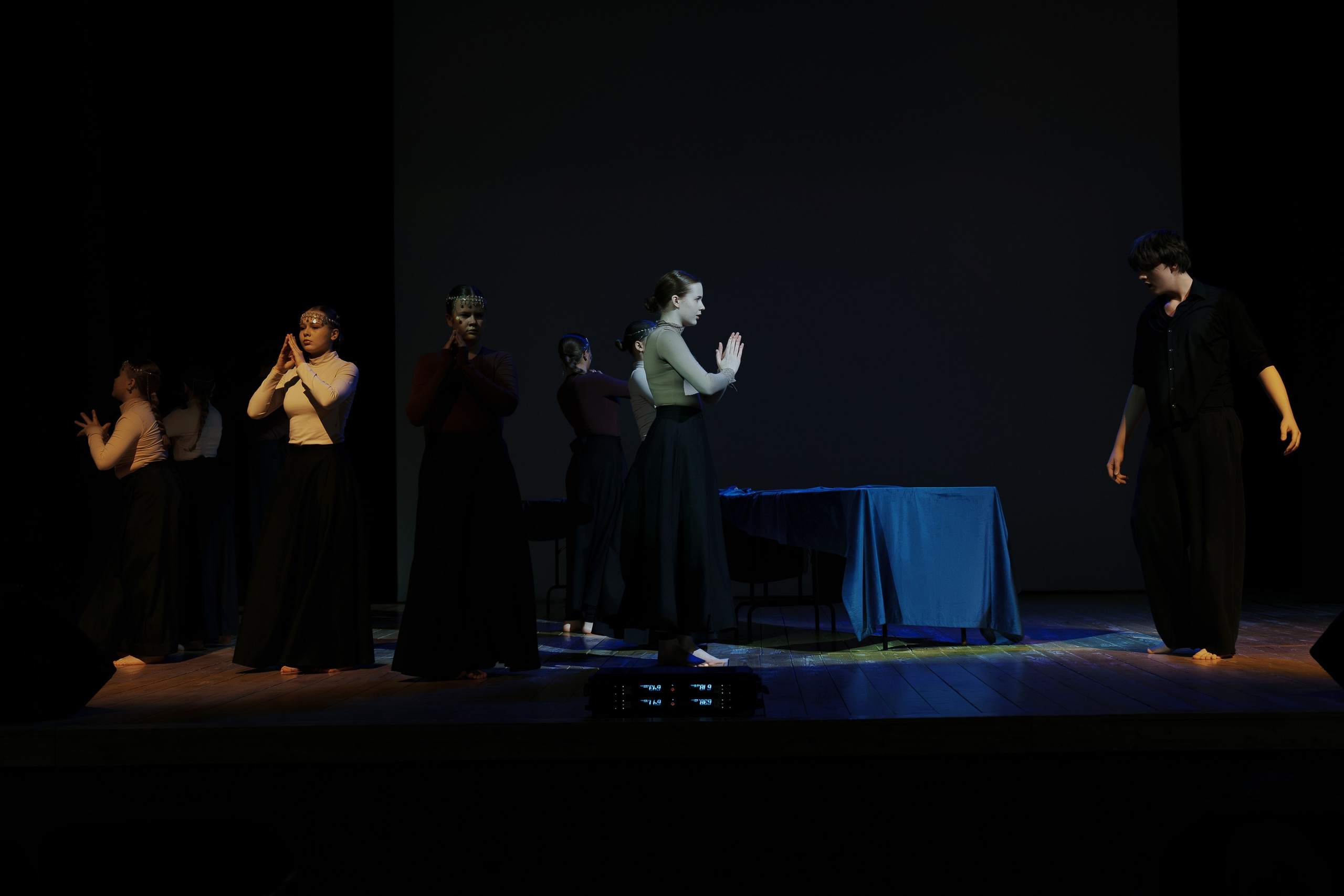 Спектакль «Демон» в постановке театральной студии «Волшебный мир театра». Фотограф Евгений Егоров