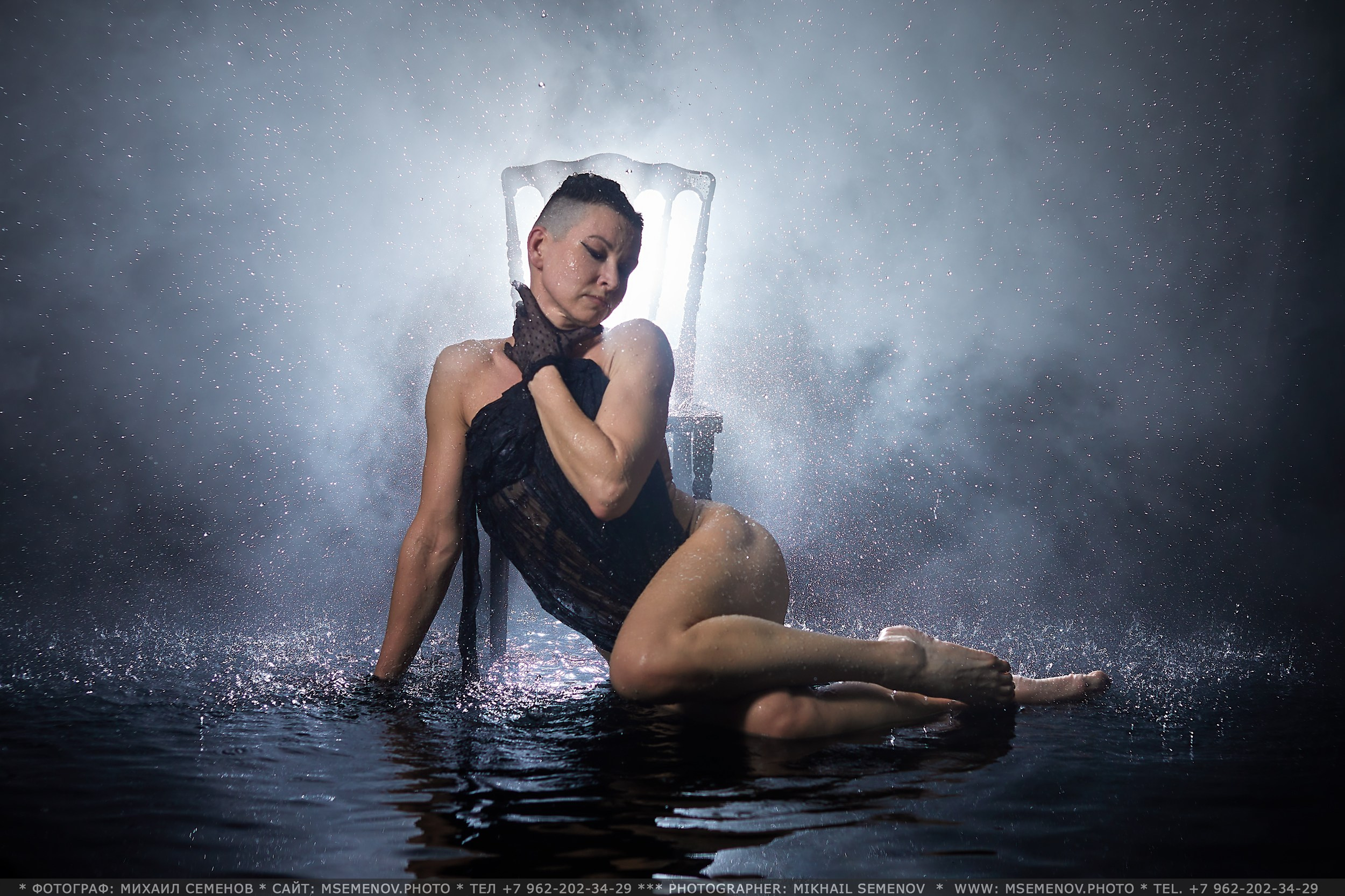 Аква-фотосессия Анны. Боевая фотосессия с водой. Фотограф Михаил Ярославль