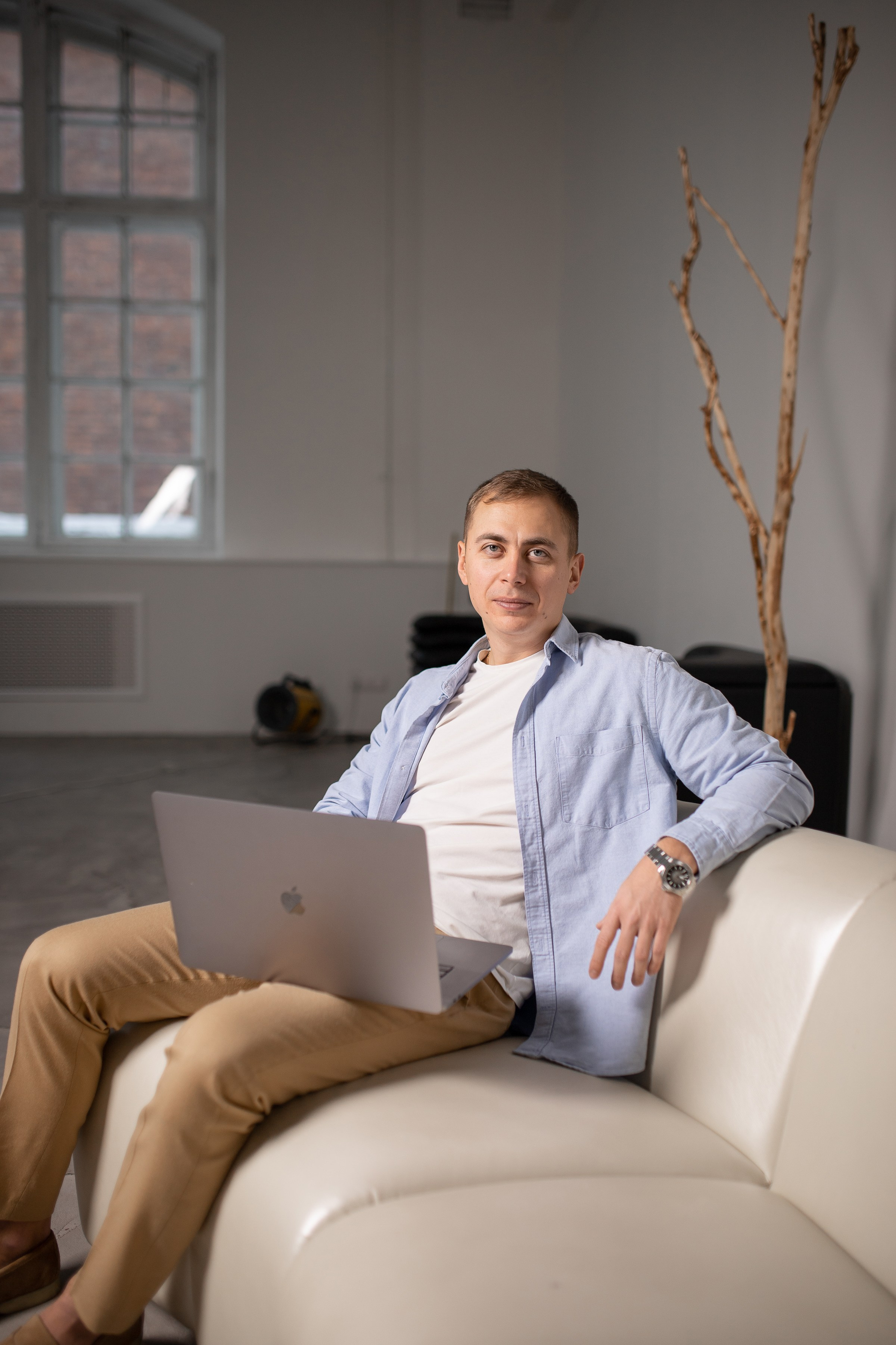 Ян строитель. Фотограф Санкт-Петербург Раднаева Юлия