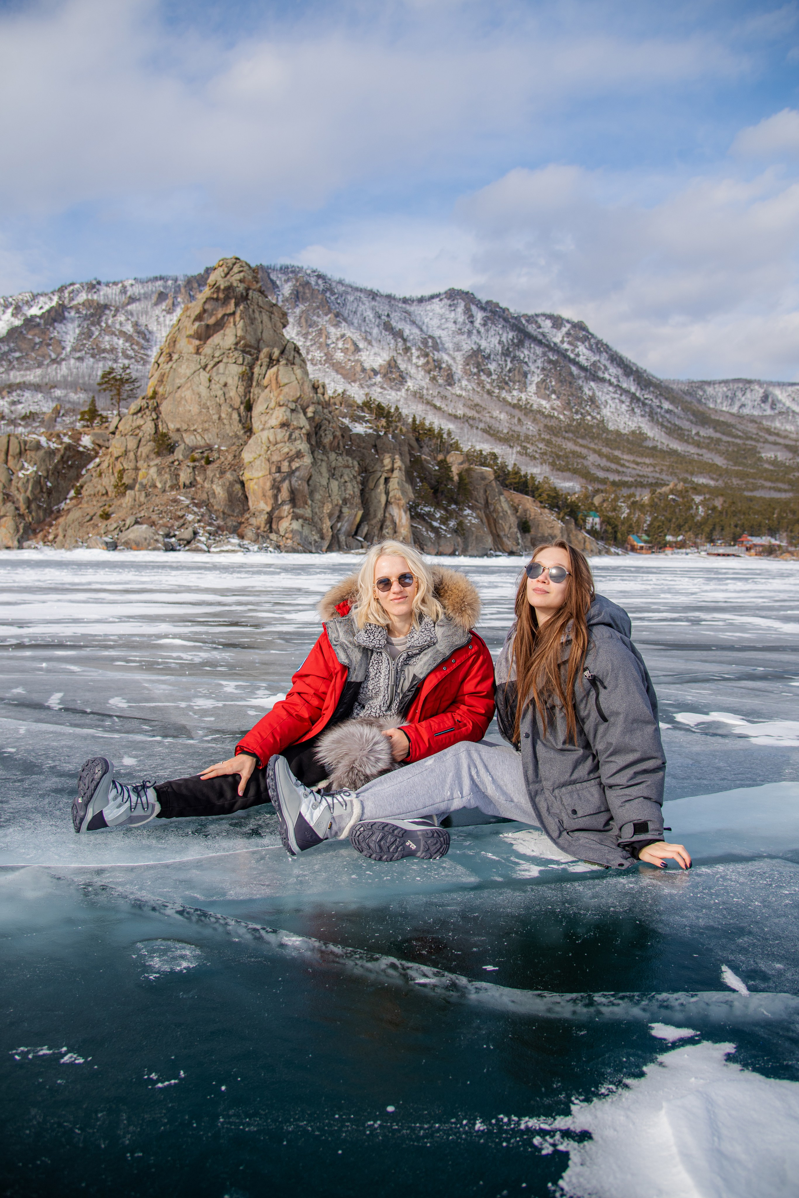 Большое Голоустное. Байкал. Занимаюсь профессиональной фотографией и живу рядом с Байкалом. Работаю в разных жанрах