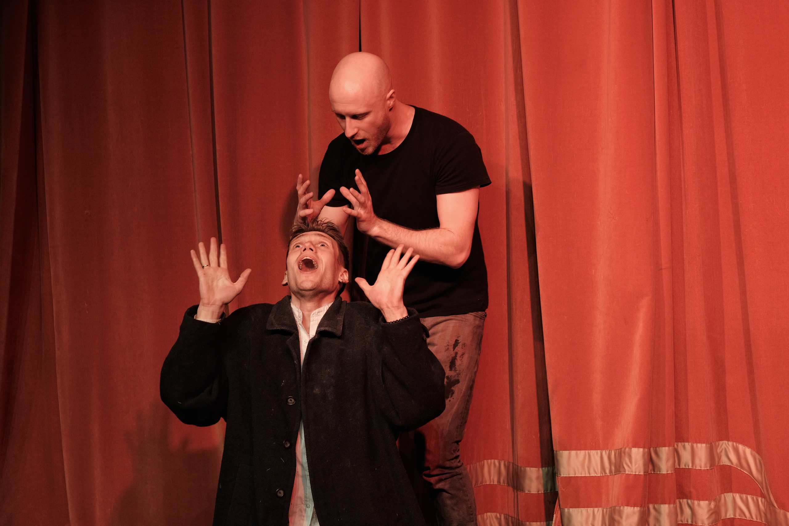 Театр. Фотограф и видеограф в Тюмени Анна Жагорина, ваши фото еще не отдавали так быстро!