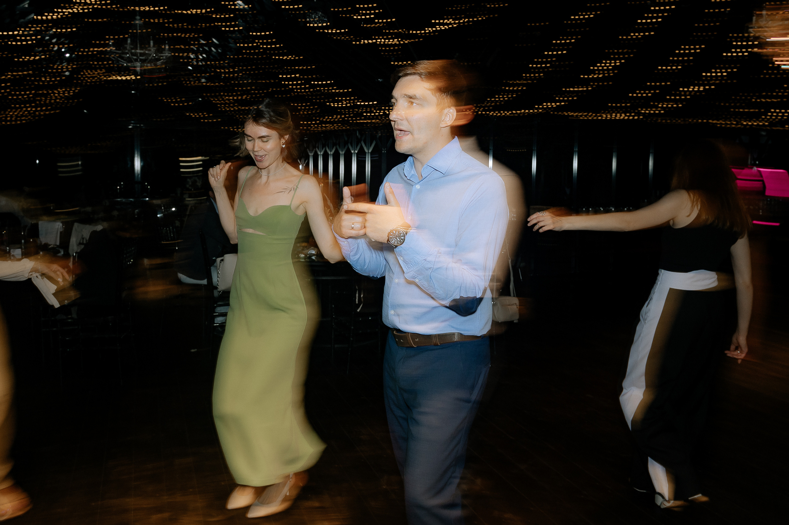 Свадебная фотосессия на площадке Forest Dew. Свадебный фотограф Москва — Сергей и Татьяна