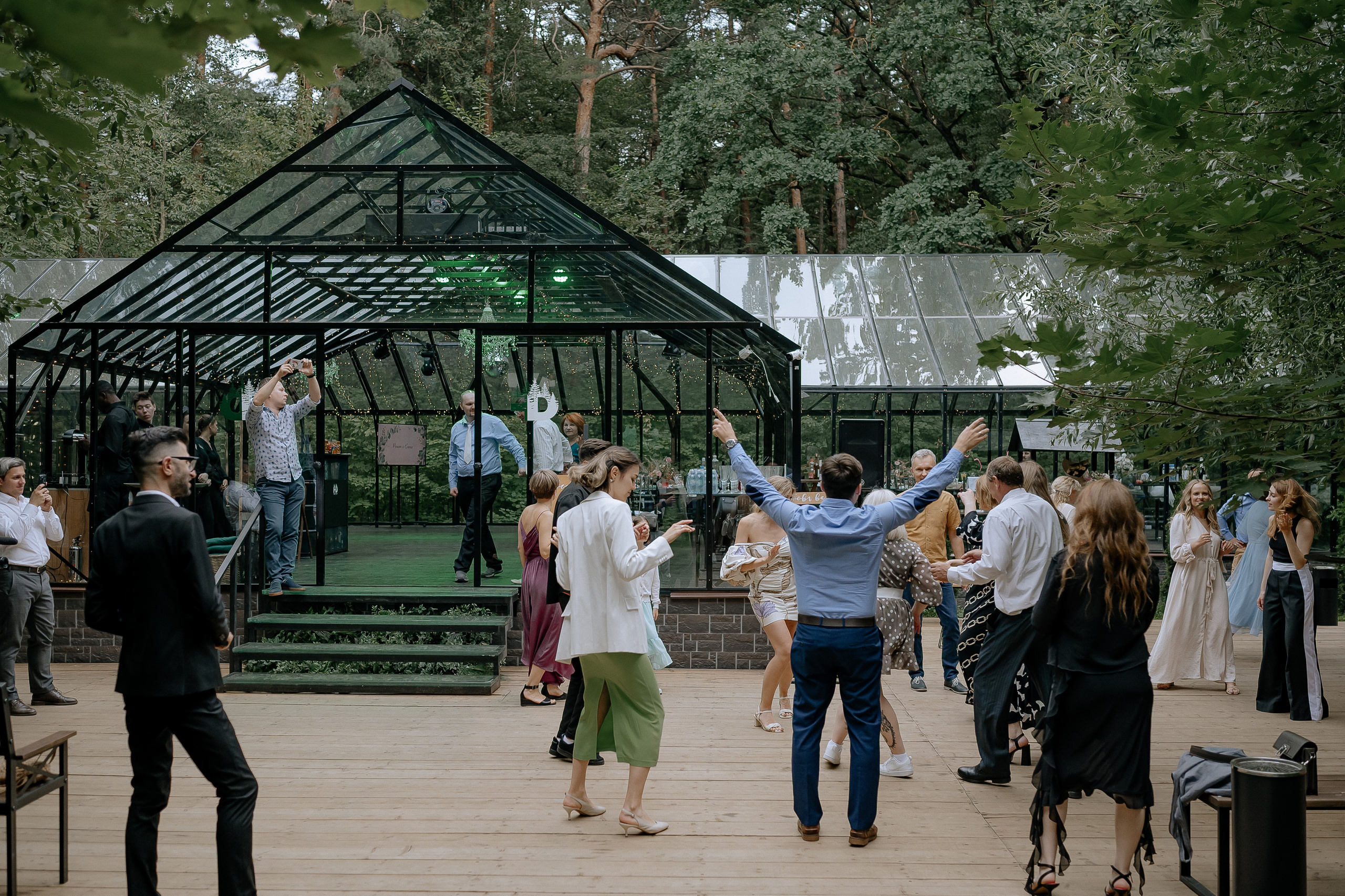 Свадебная фотосессия на площадке Forest Dew. Свадебный фотограф Москва — Сергей и Татьяна