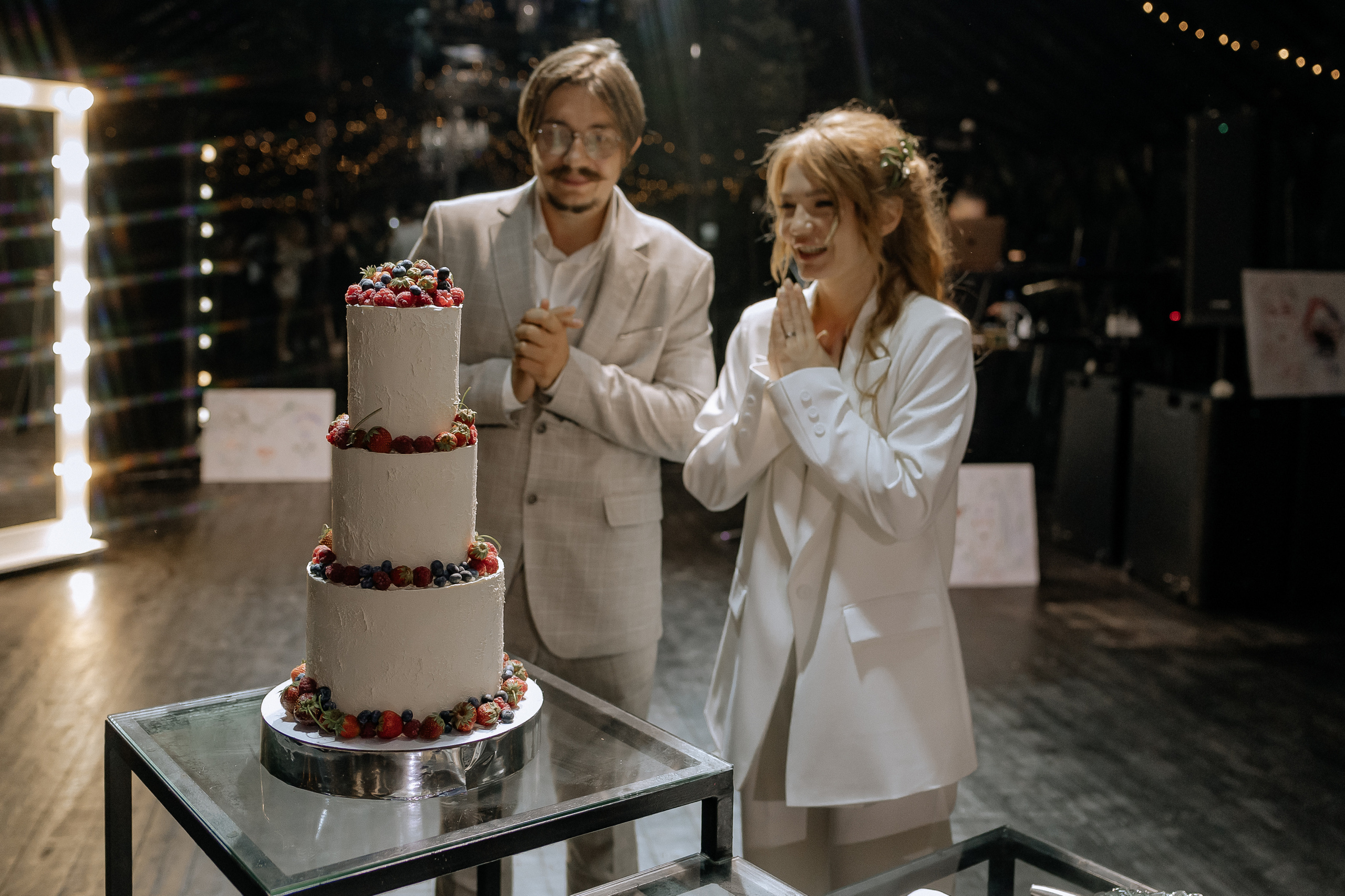 Свадебный торт на площадке Forest Dew