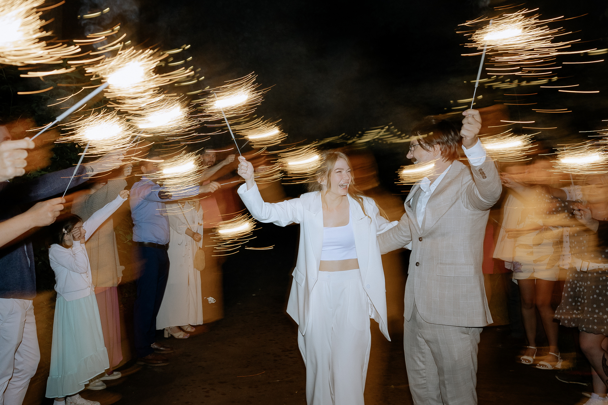 Бенгальские огни на свадьбе Лены и Рената