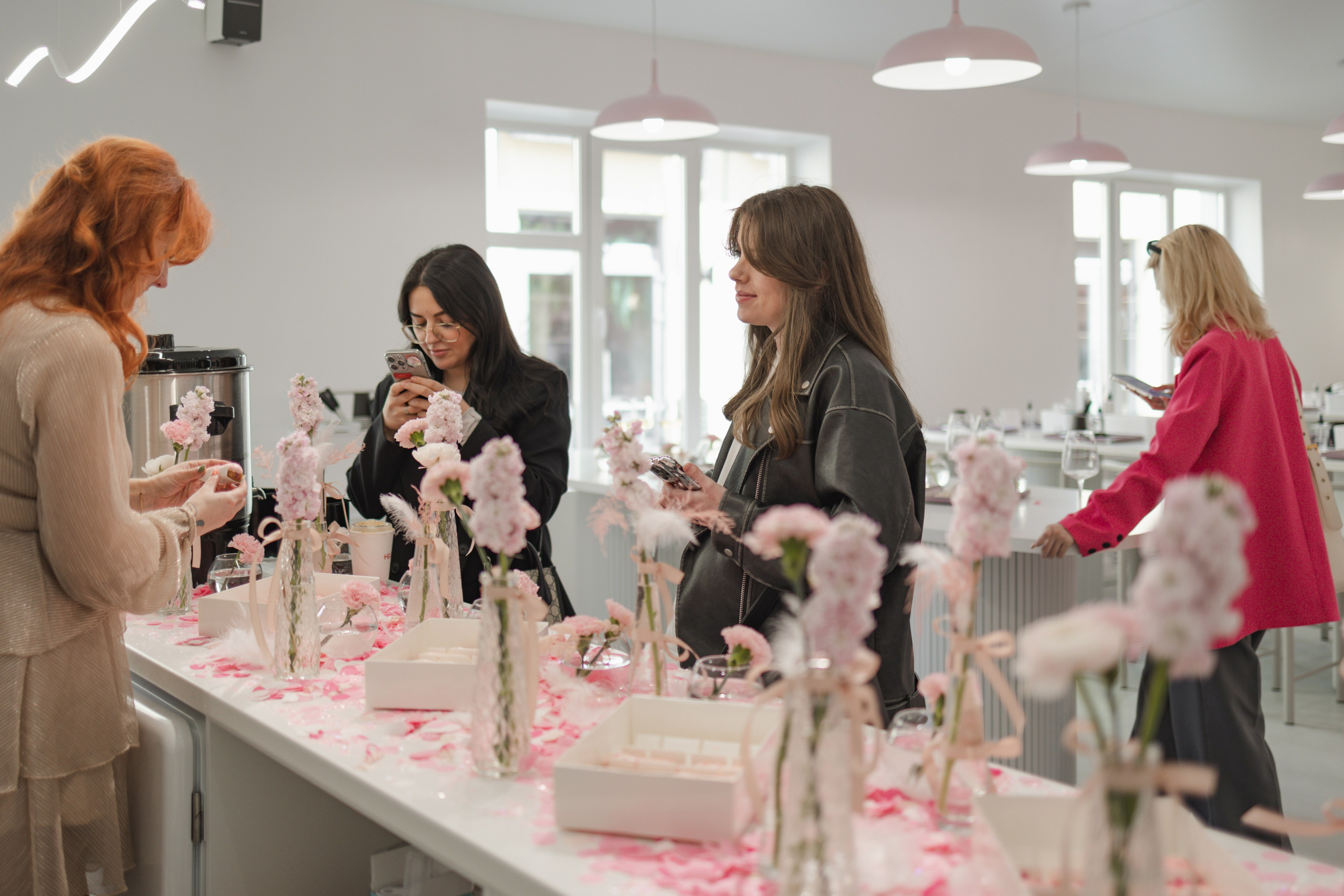 Rewax открытие Кирочная. Репортажный и портретный фотограф в Санктпетербурге. Видиосъемка мероприятий в Санкт-Петербурге